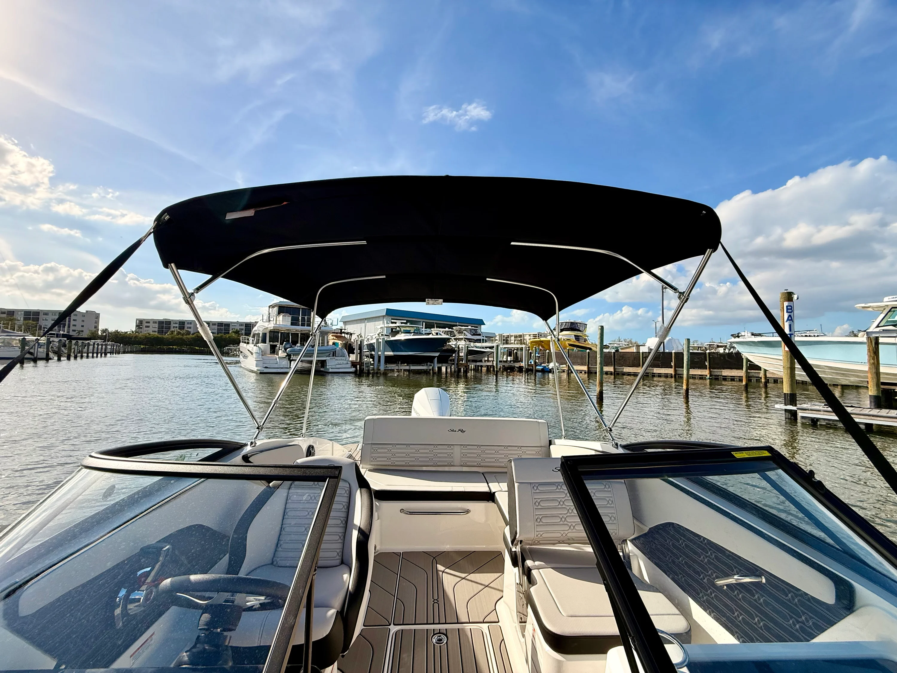 2026 Sea Ray SPX 210 Outboard Image Thumbnail #34