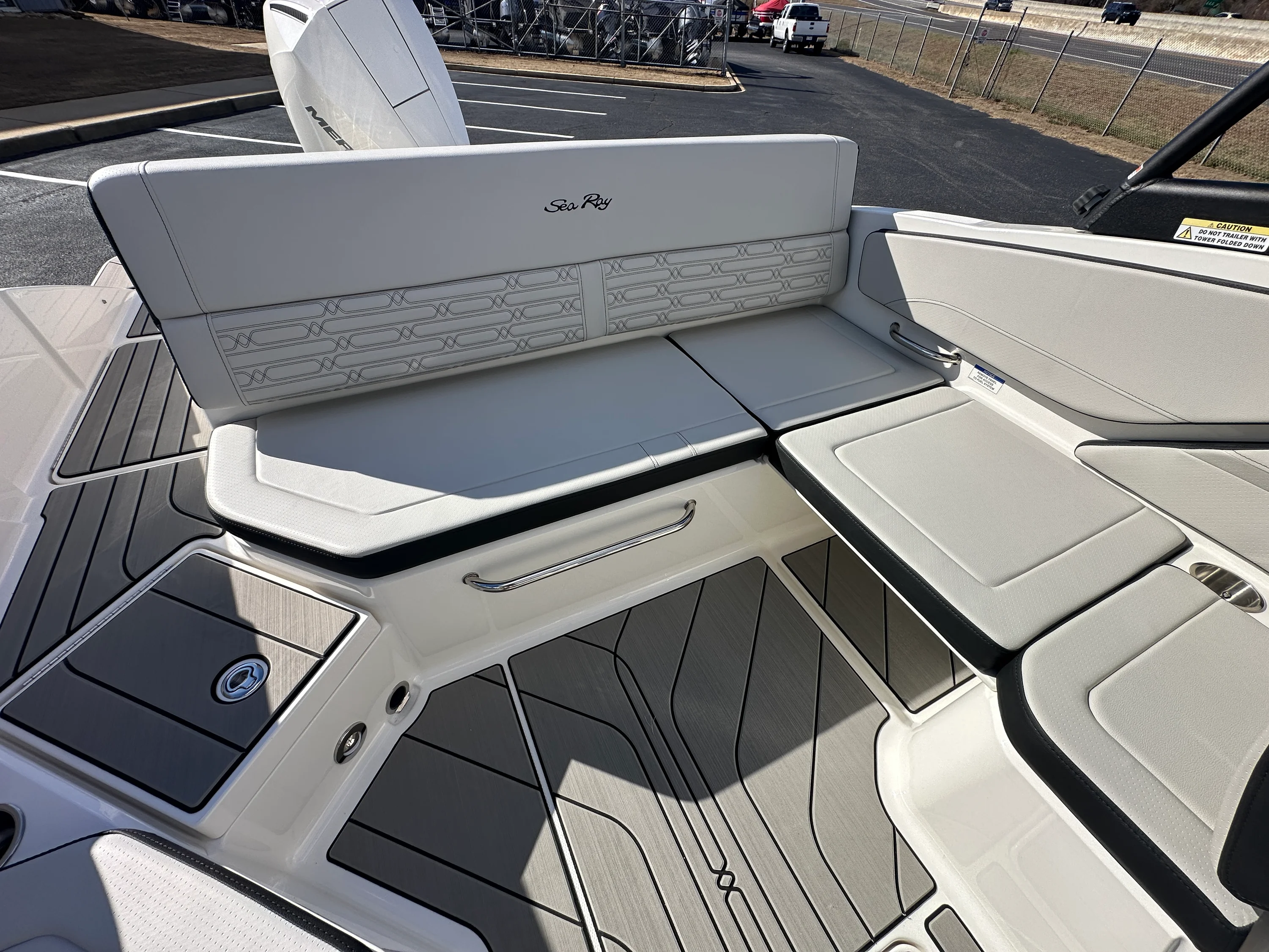 2026 Sea Ray SPX 210 Outboard Image Thumbnail #19