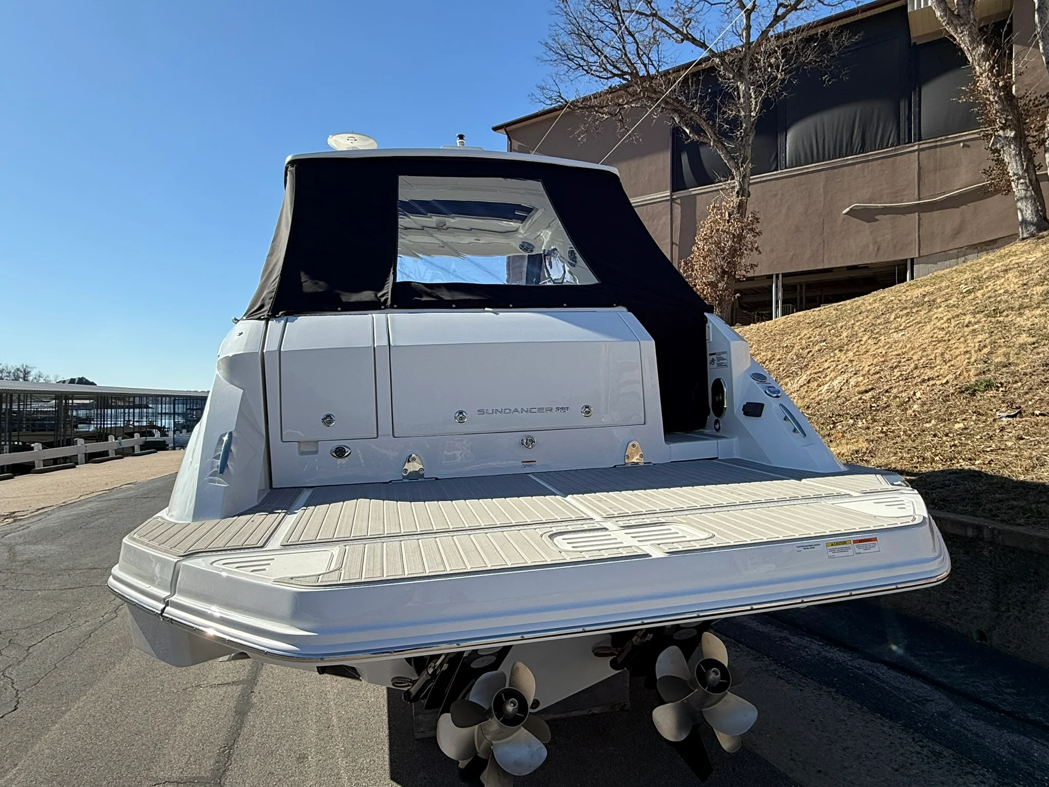 2026 Sea Ray Sundancer 320 Image Thumbnail #3