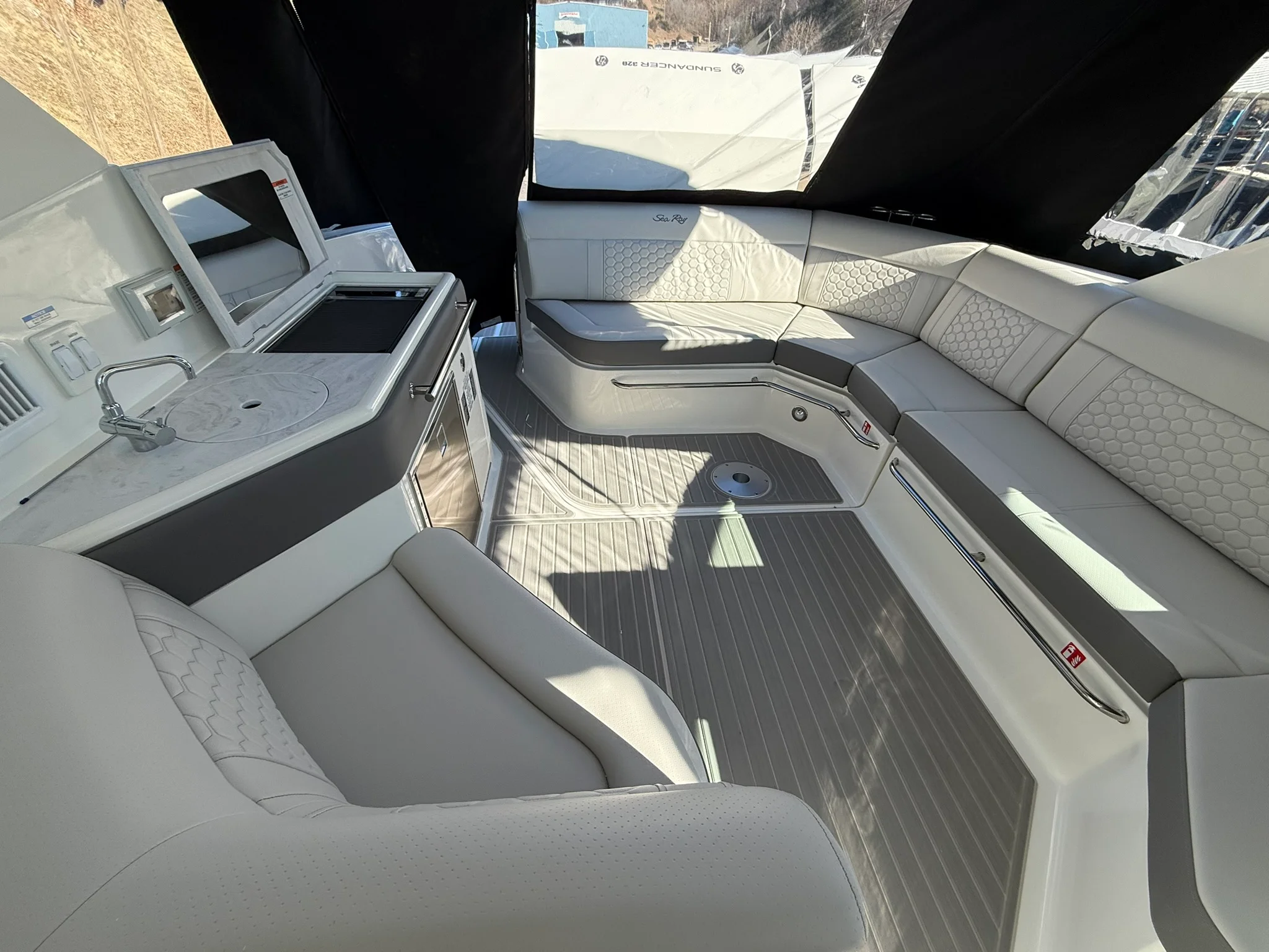 2026 Sea Ray Sundancer 320 Image Thumbnail #26