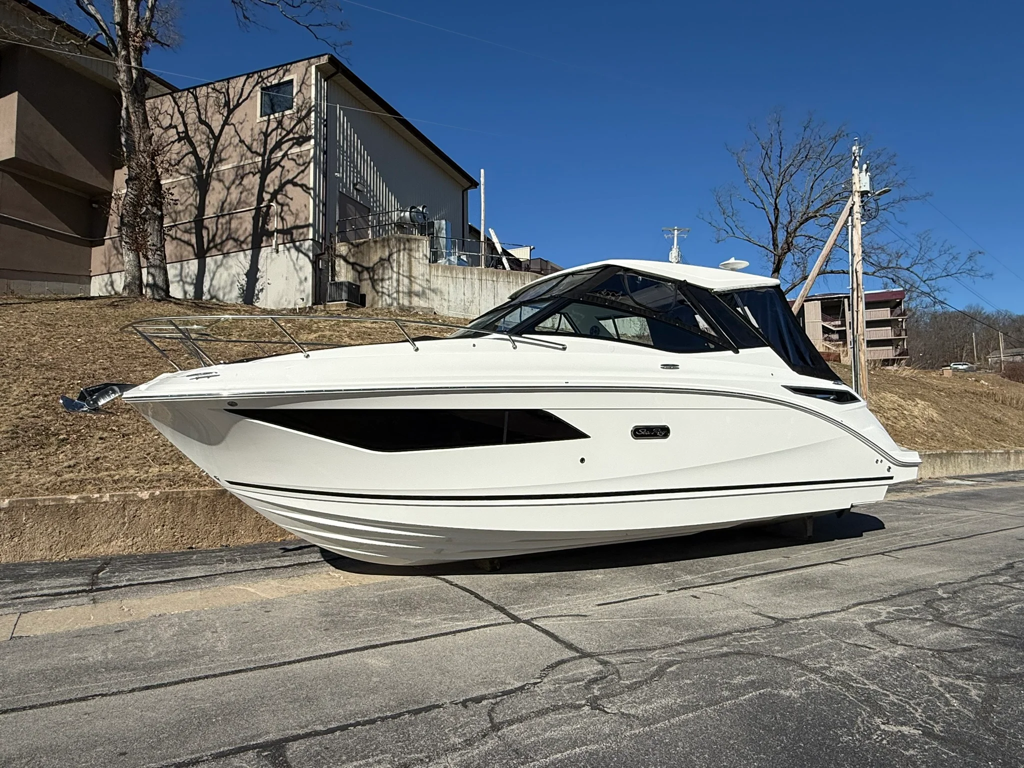 2026 Sea Ray Sundancer 320 Image Thumbnail #1