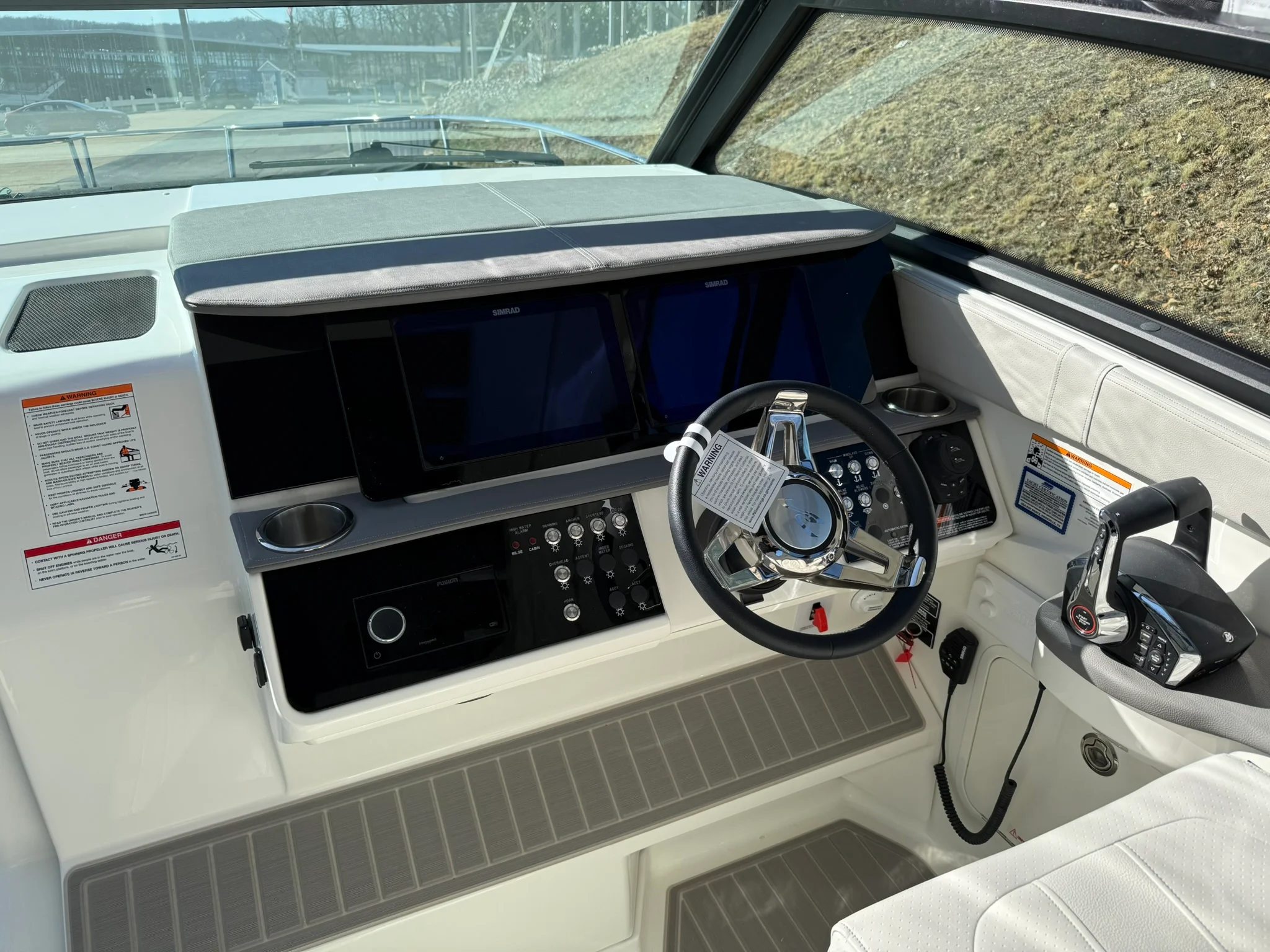 2026 Sea Ray Sundancer 320 Image Thumbnail #20