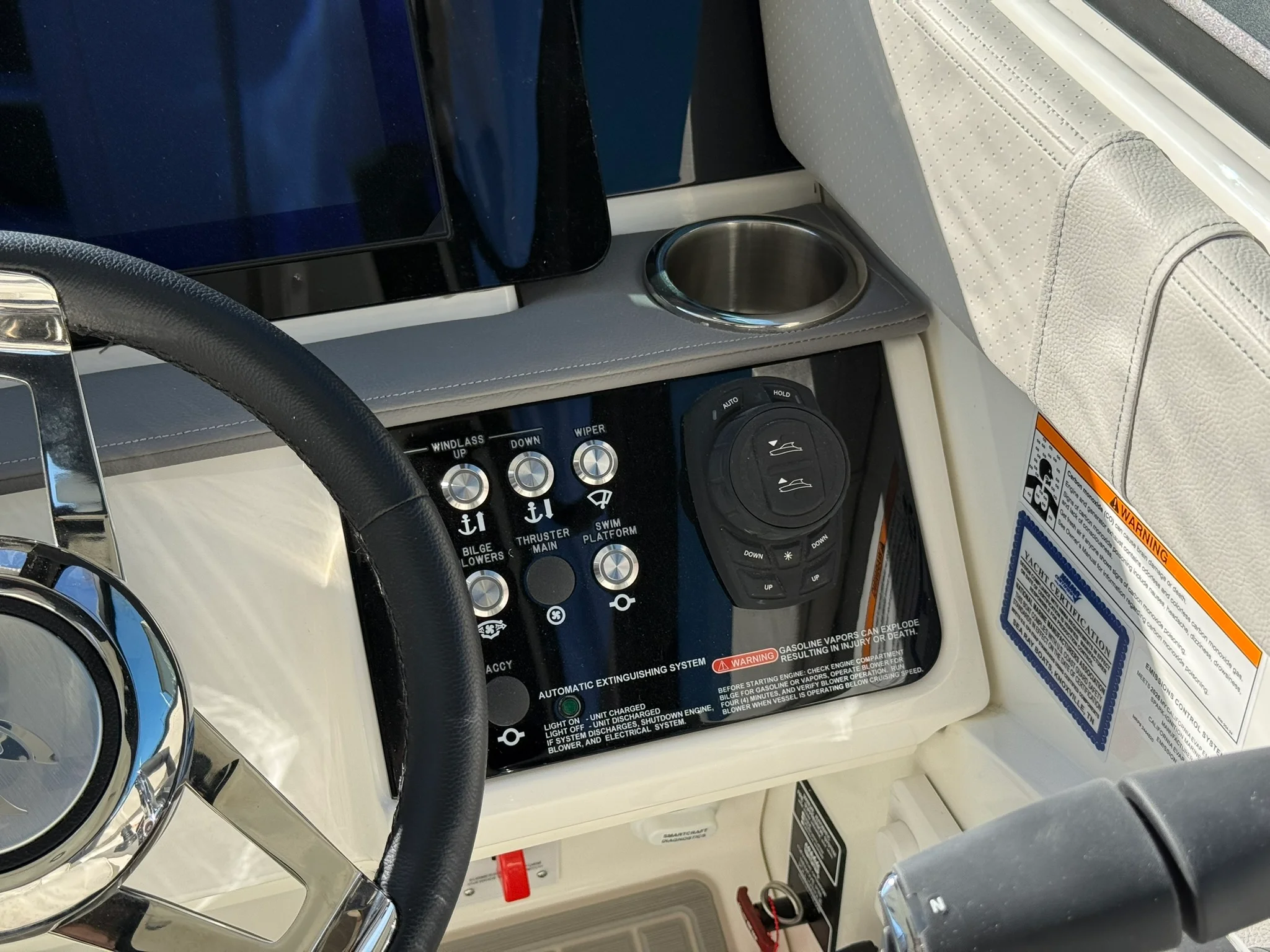 2026 Sea Ray Sundancer 320 Image Thumbnail #18