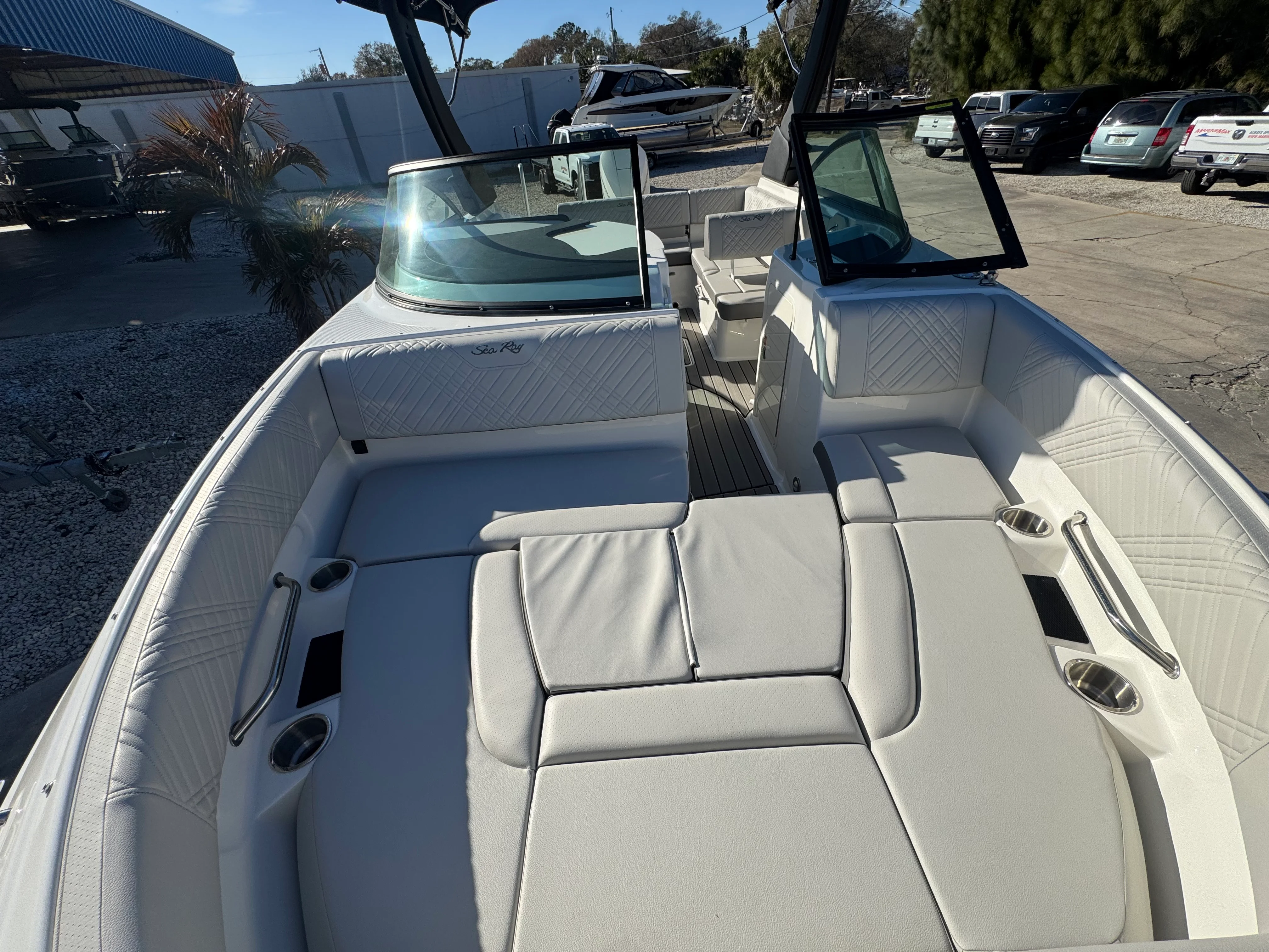 2026 Sea Ray SDX 230 Outboard Image Thumbnail #14