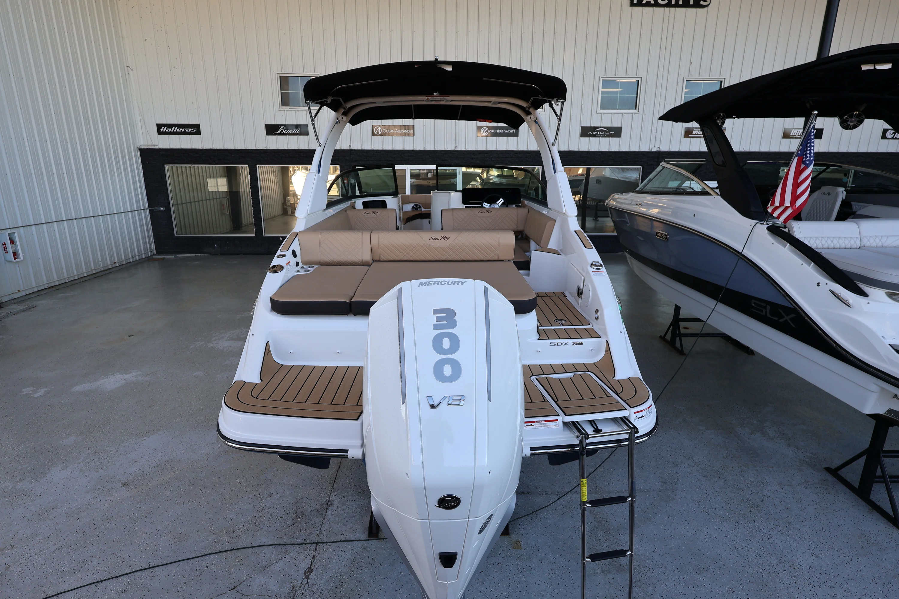 2026 Sea Ray SDX 250 Outboard Image Thumbnail #4