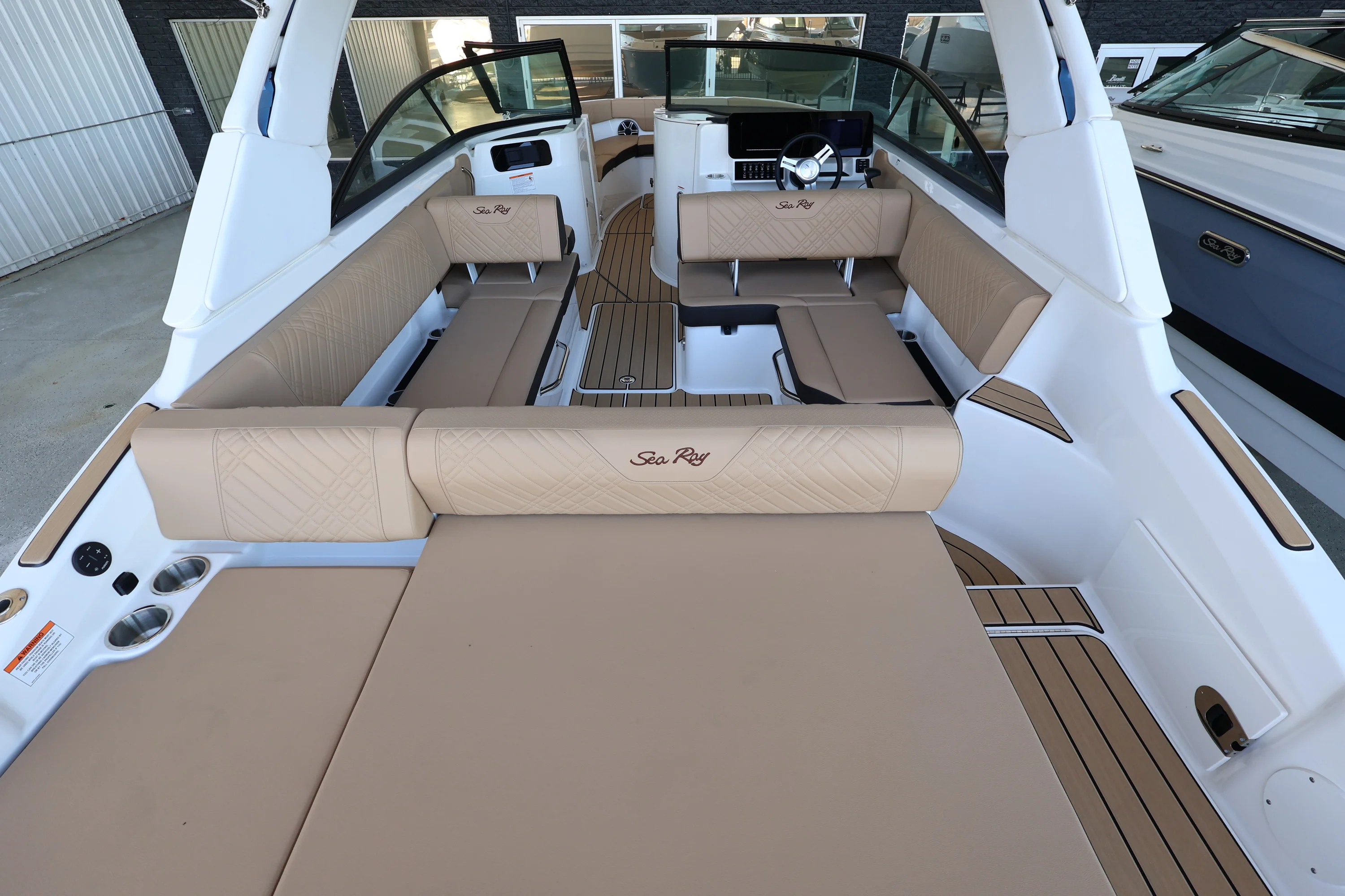 2026 Sea Ray SDX 250 Outboard Image Thumbnail #7