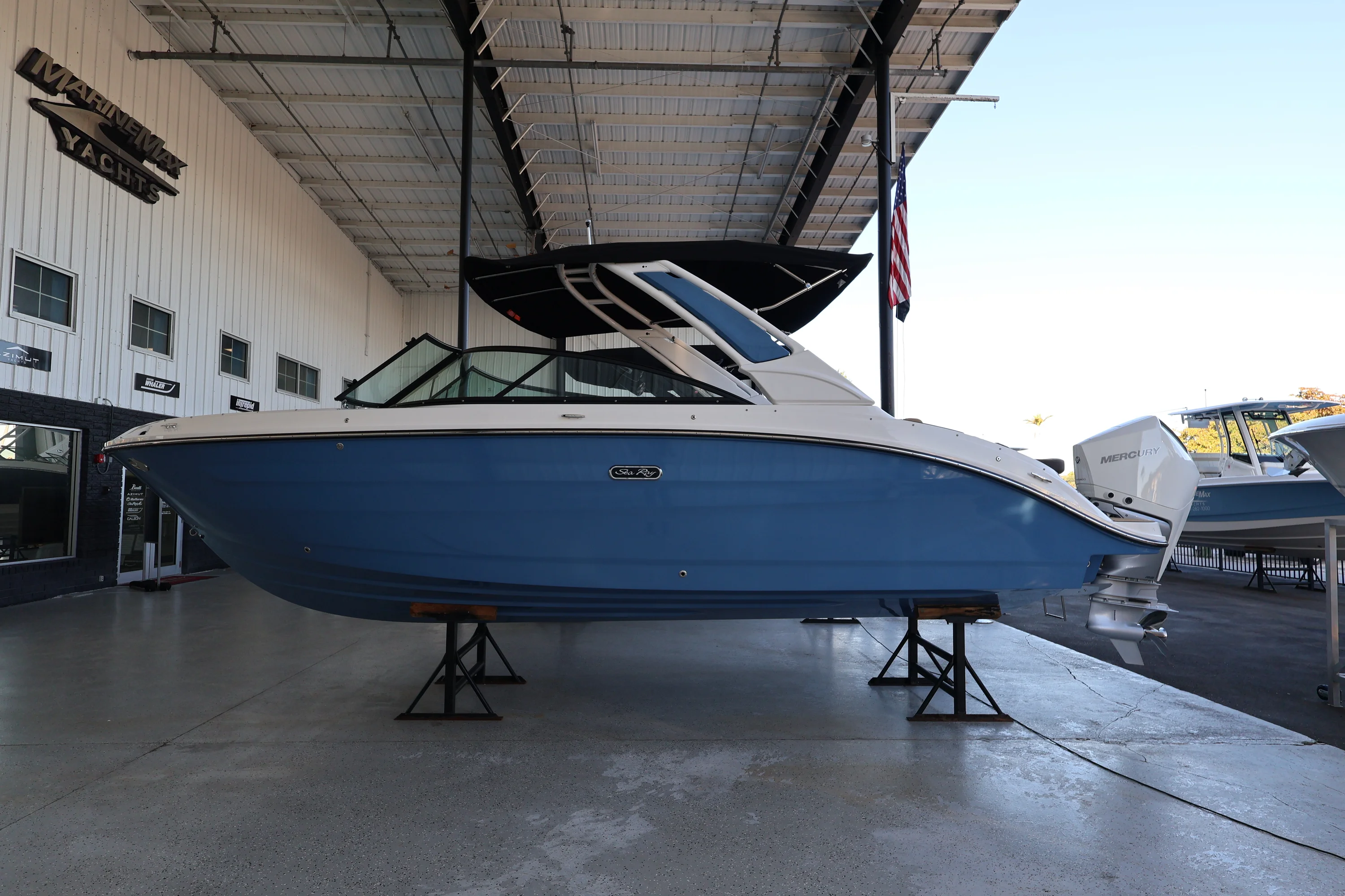 2026 Sea Ray SDX 250 Outboard Image Thumbnail #0