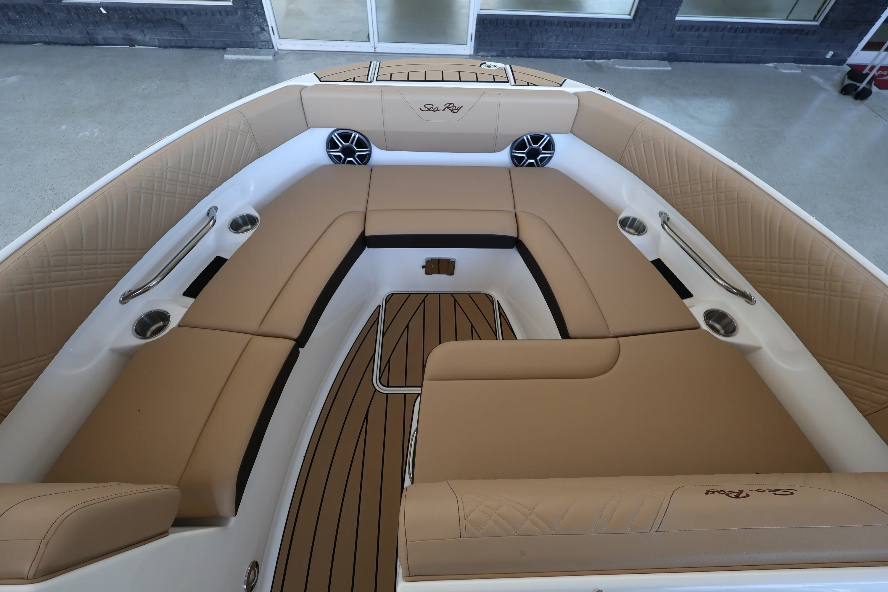 2026 Sea Ray SDX 250 Outboard Image Thumbnail #23