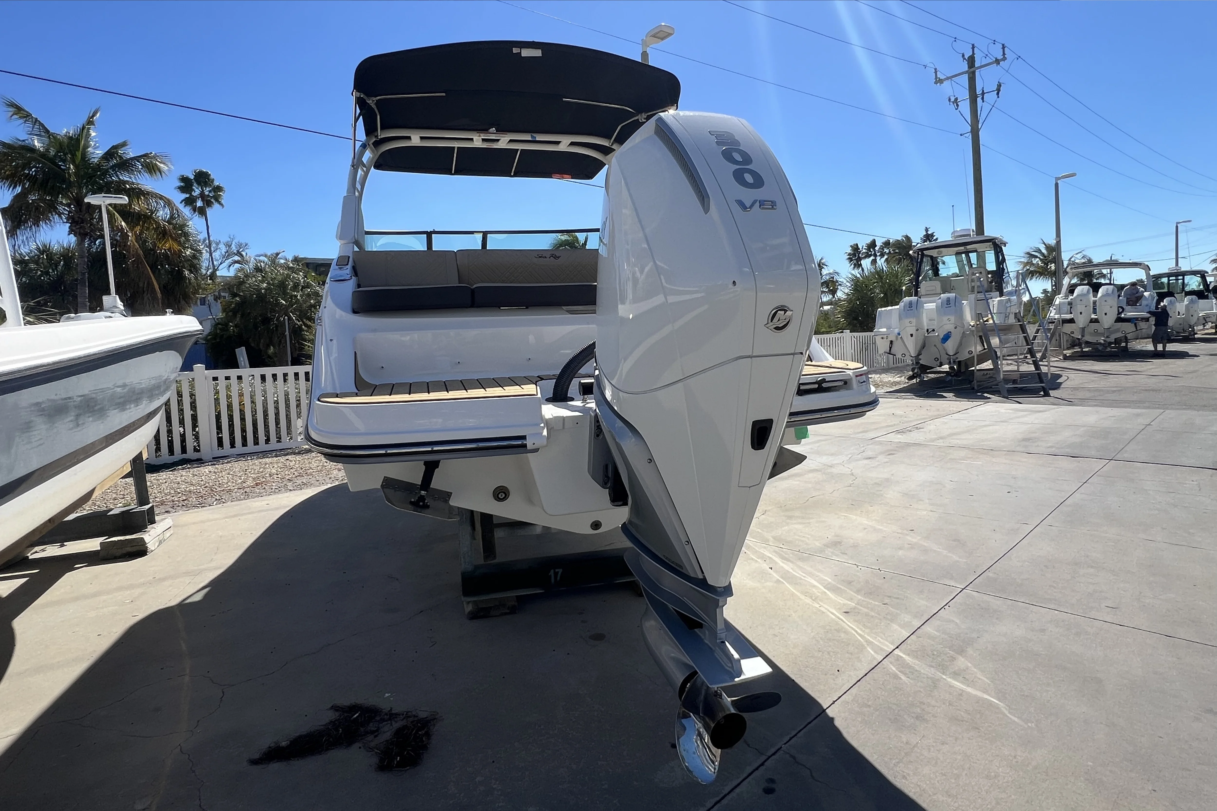 2026 Sea Ray SDX 250 Outboard Image Thumbnail #4