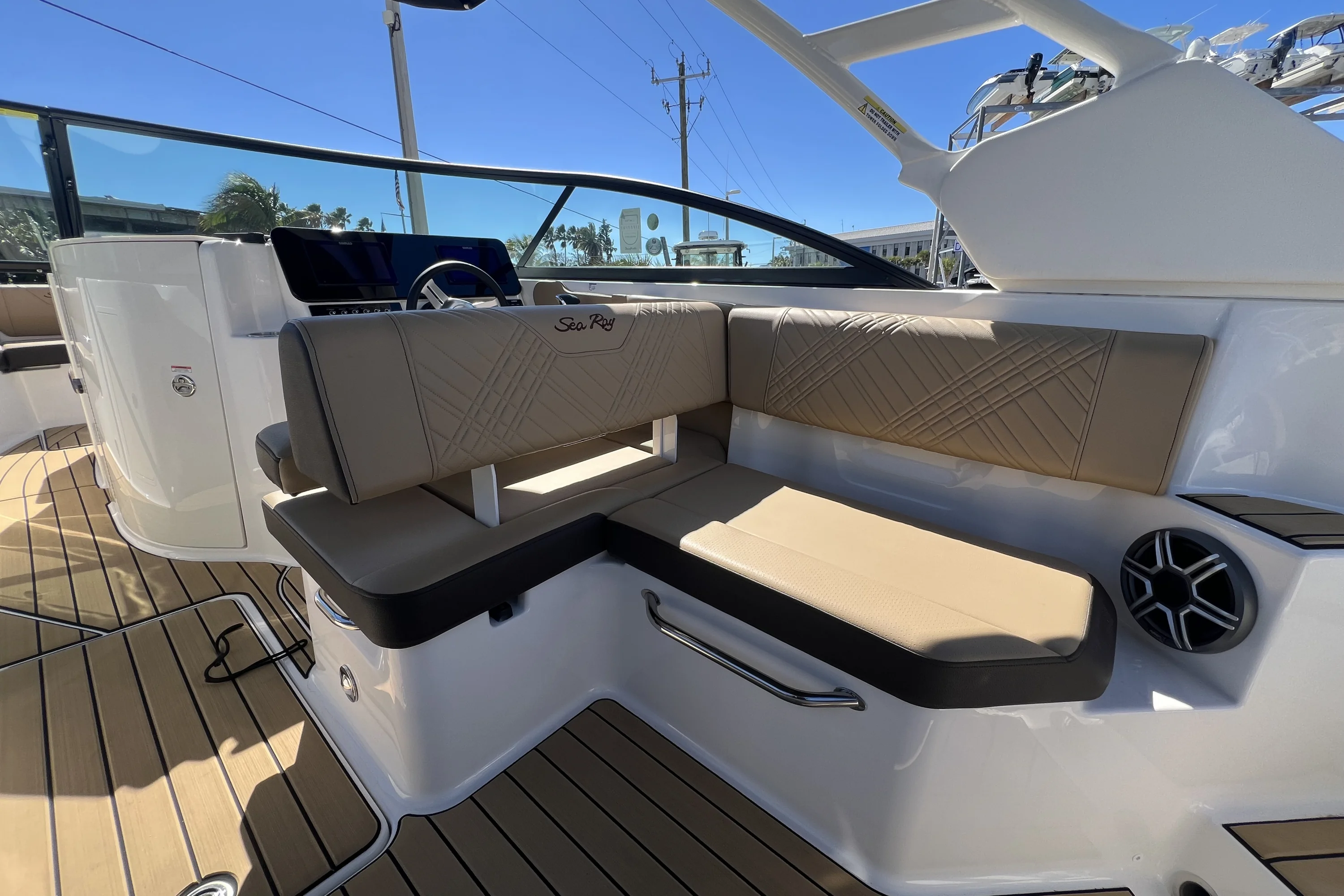 2026 Sea Ray SDX 250 Outboard Image Thumbnail #13