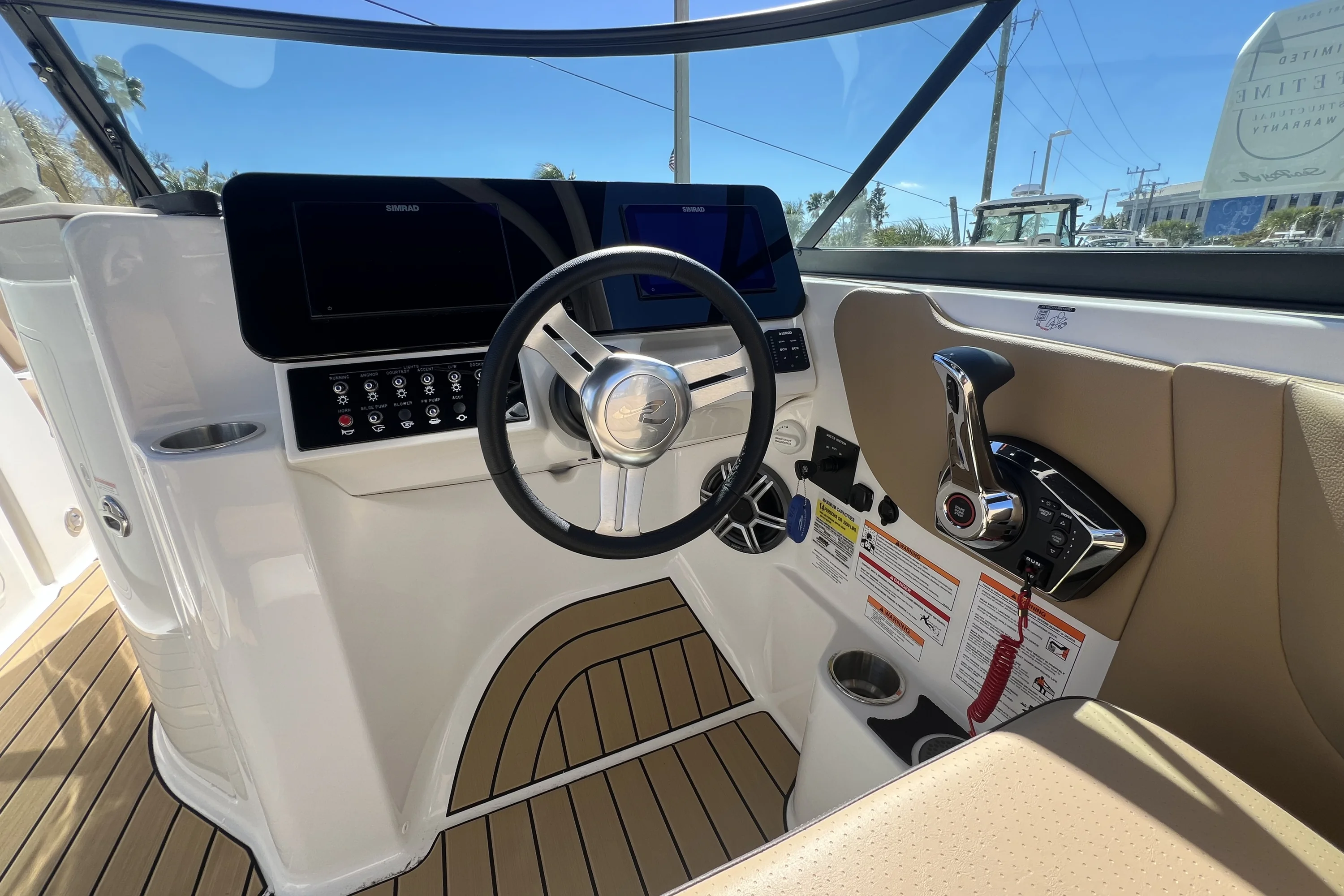 2026 Sea Ray SDX 250 Outboard Image Thumbnail #18