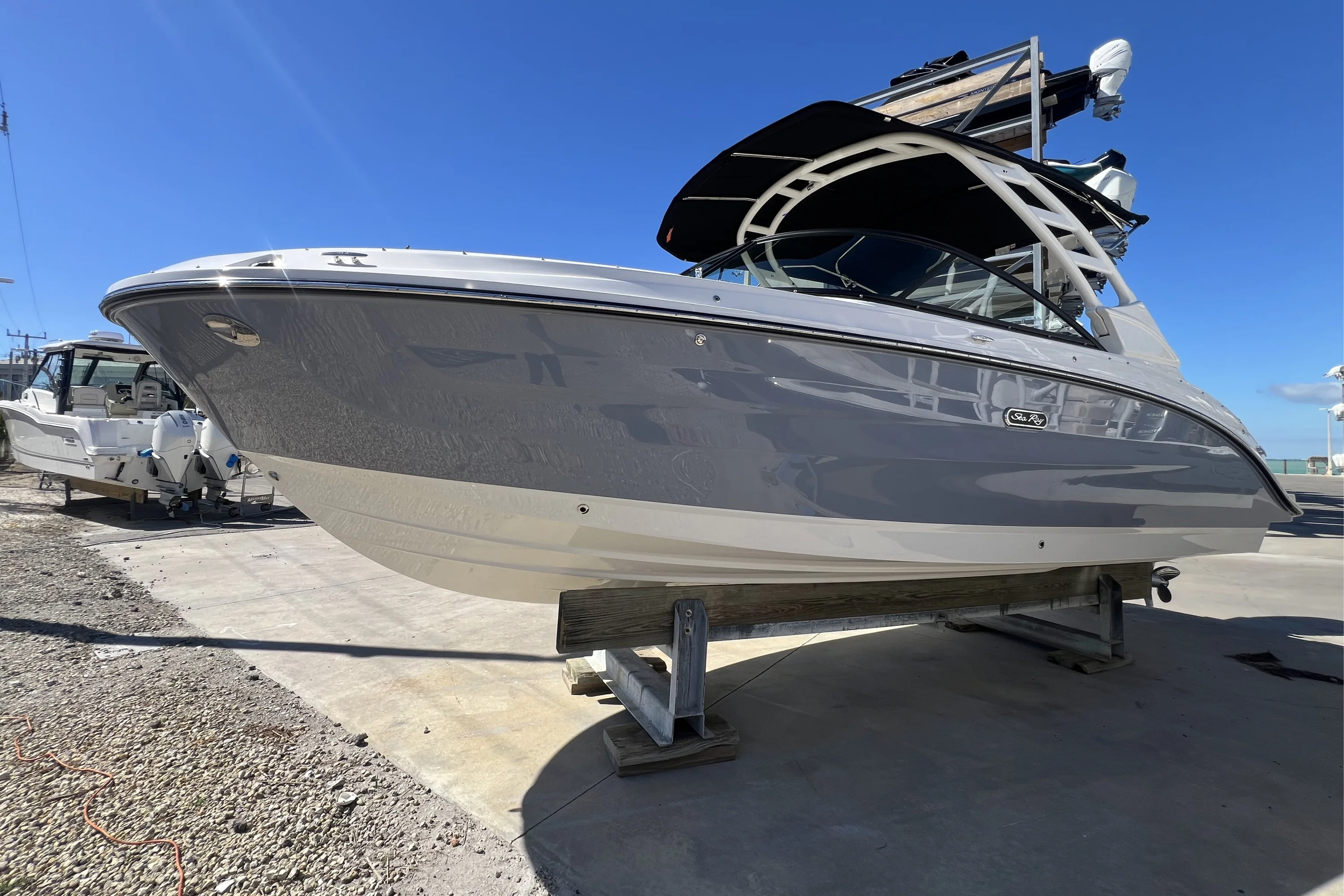 2026 Sea Ray SDX 250 Outboard Image Thumbnail #5