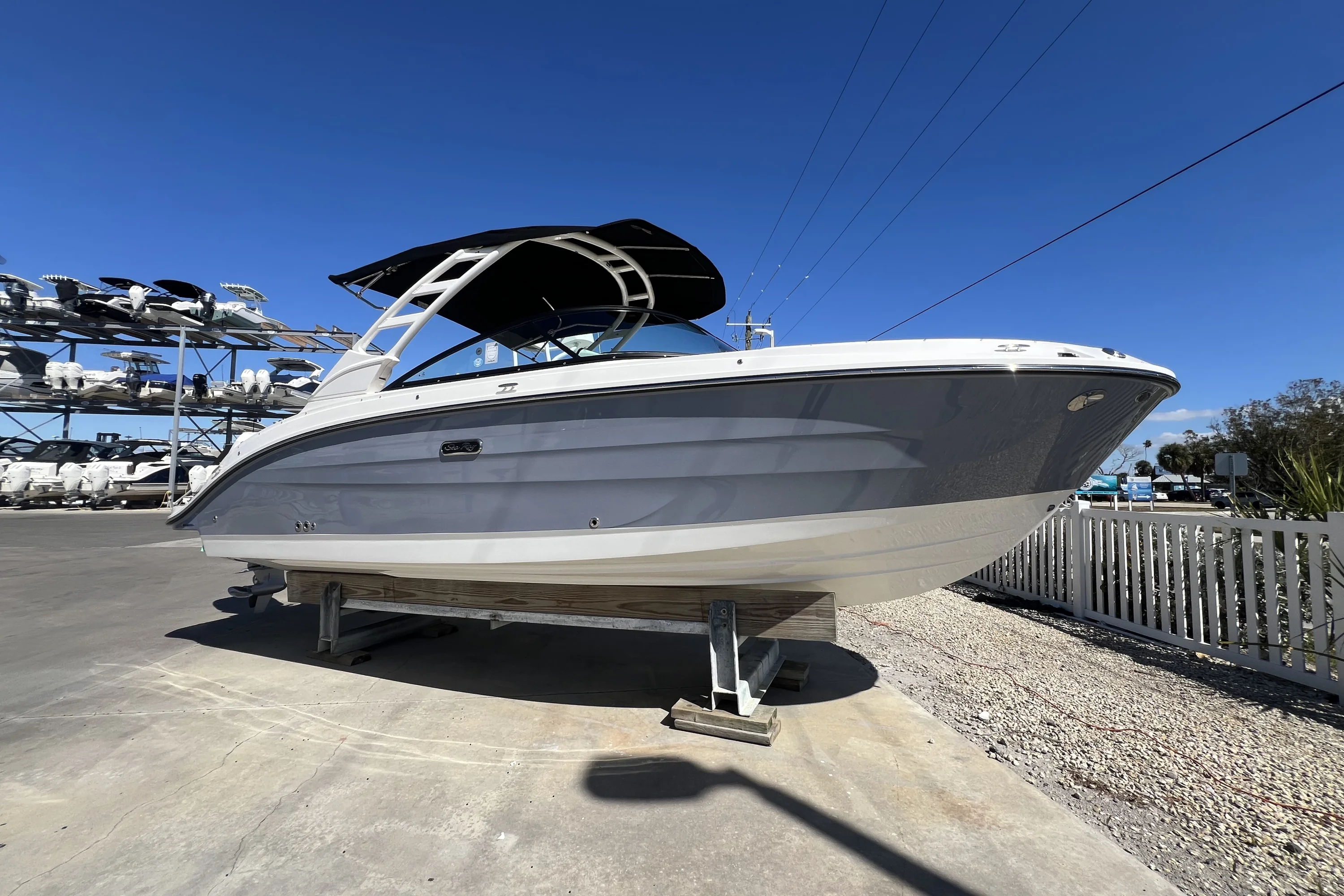 2026 Sea Ray SDX 250 Outboard Image Thumbnail #2