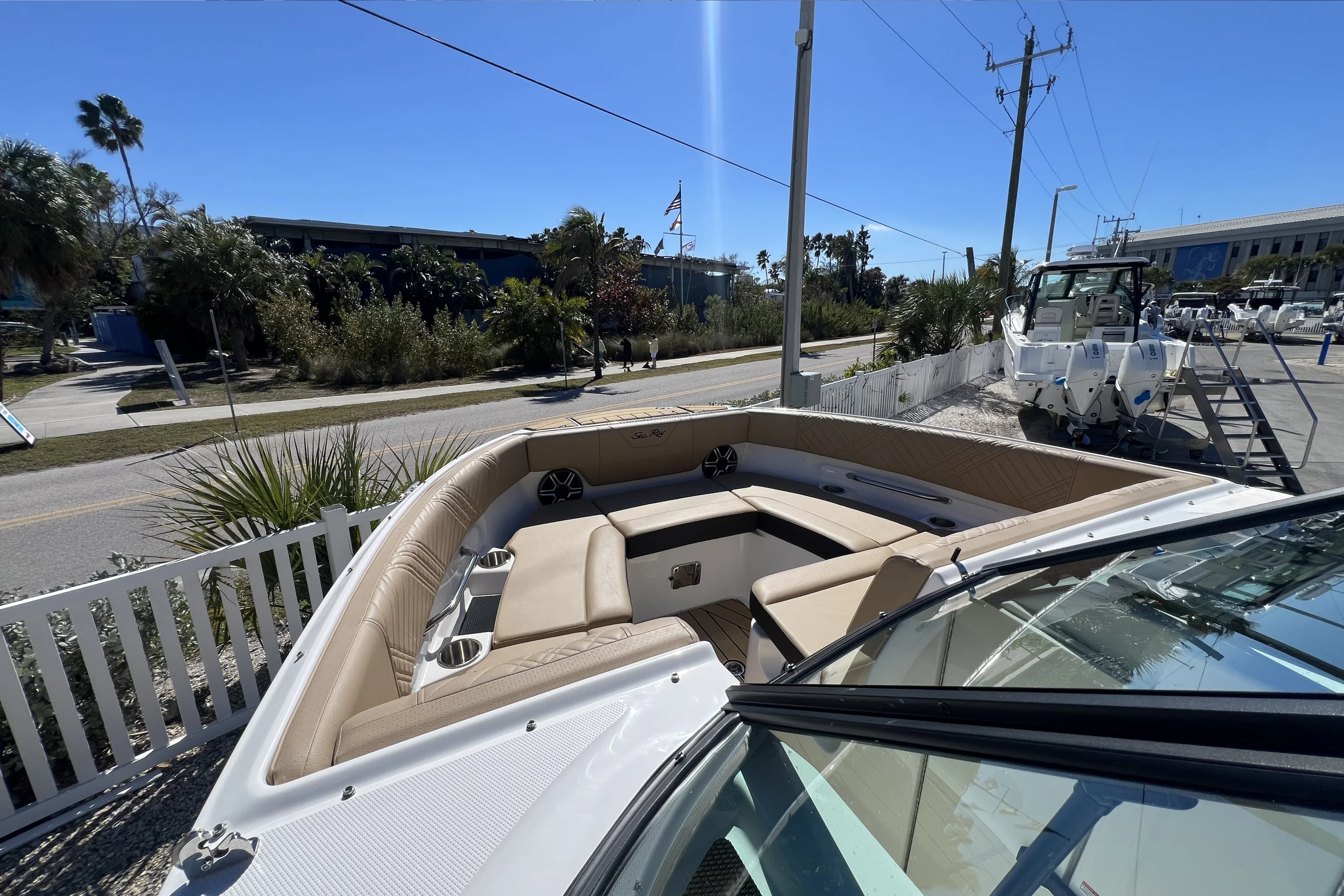 2026 Sea Ray SDX 250 Outboard Image Thumbnail #7