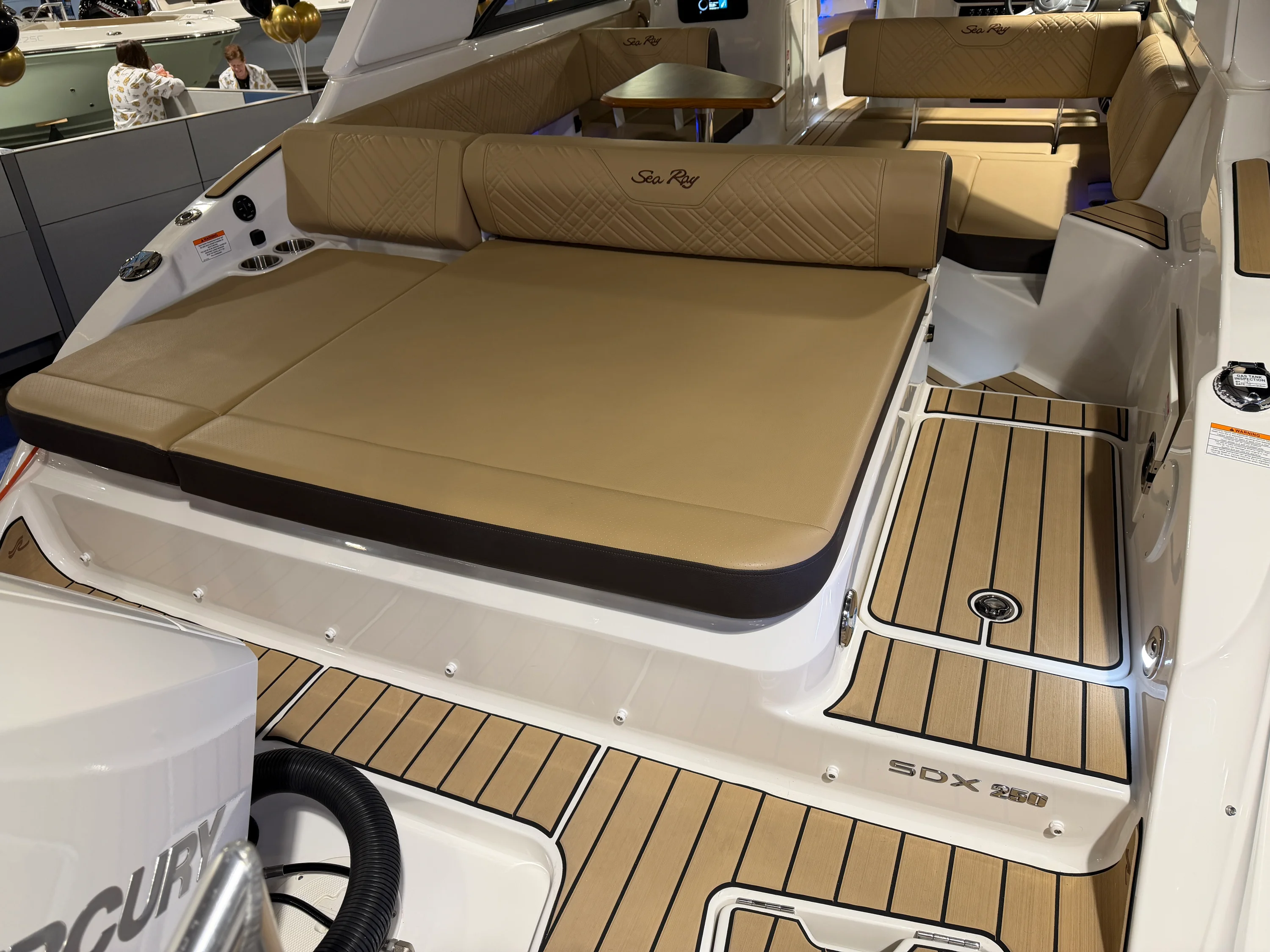 2026 Sea Ray SDX 250 Outboard Image Thumbnail #3