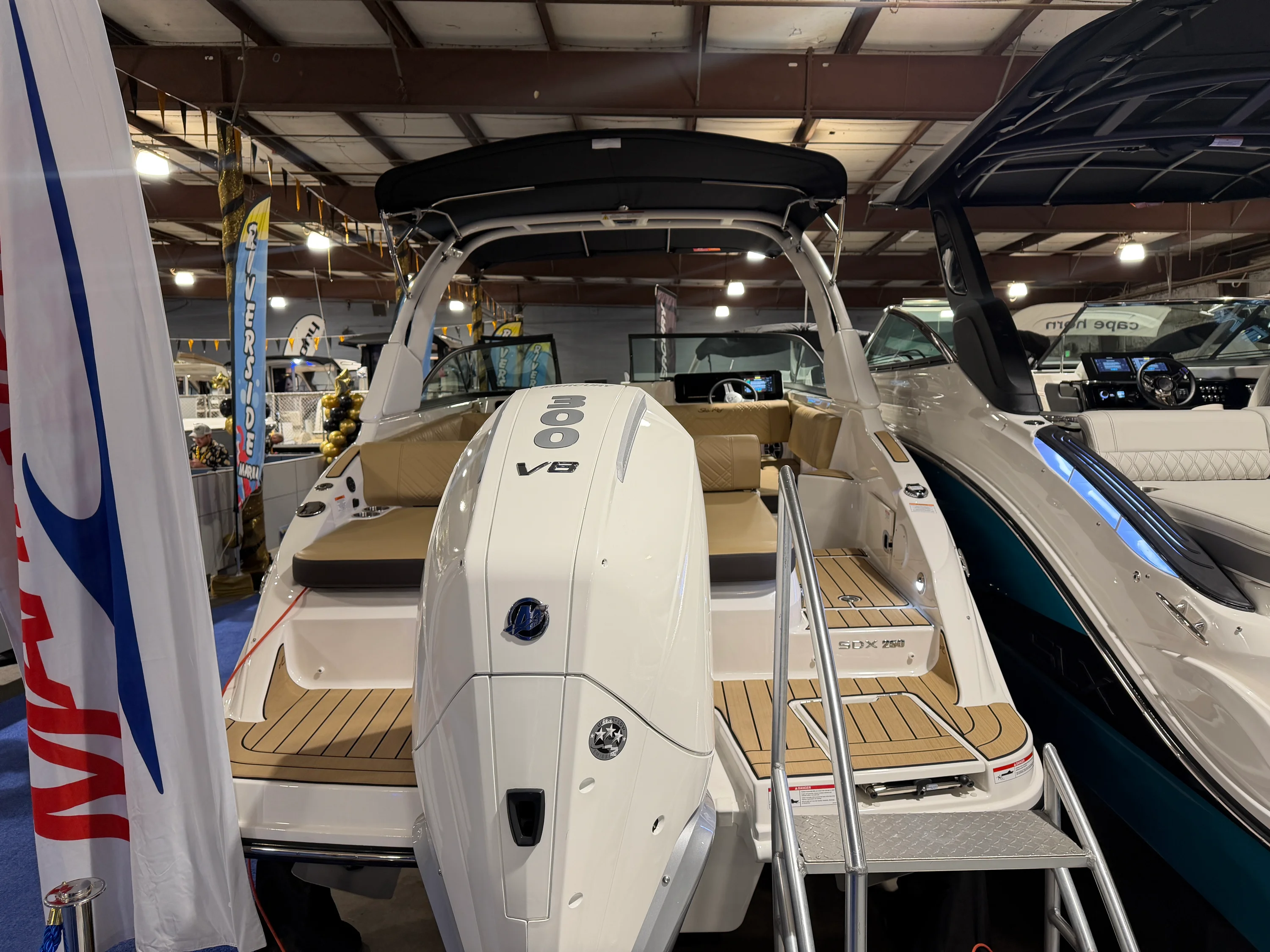 2026 Sea Ray SDX 250 Outboard Image Thumbnail #2