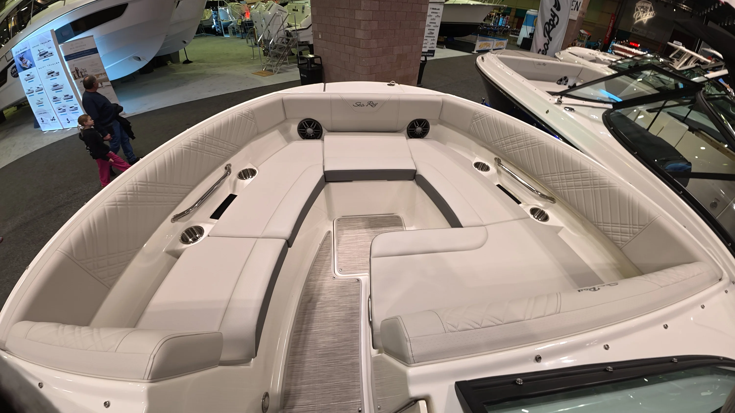 2026 Sea Ray SDX 250 Outboard Image Thumbnail #19