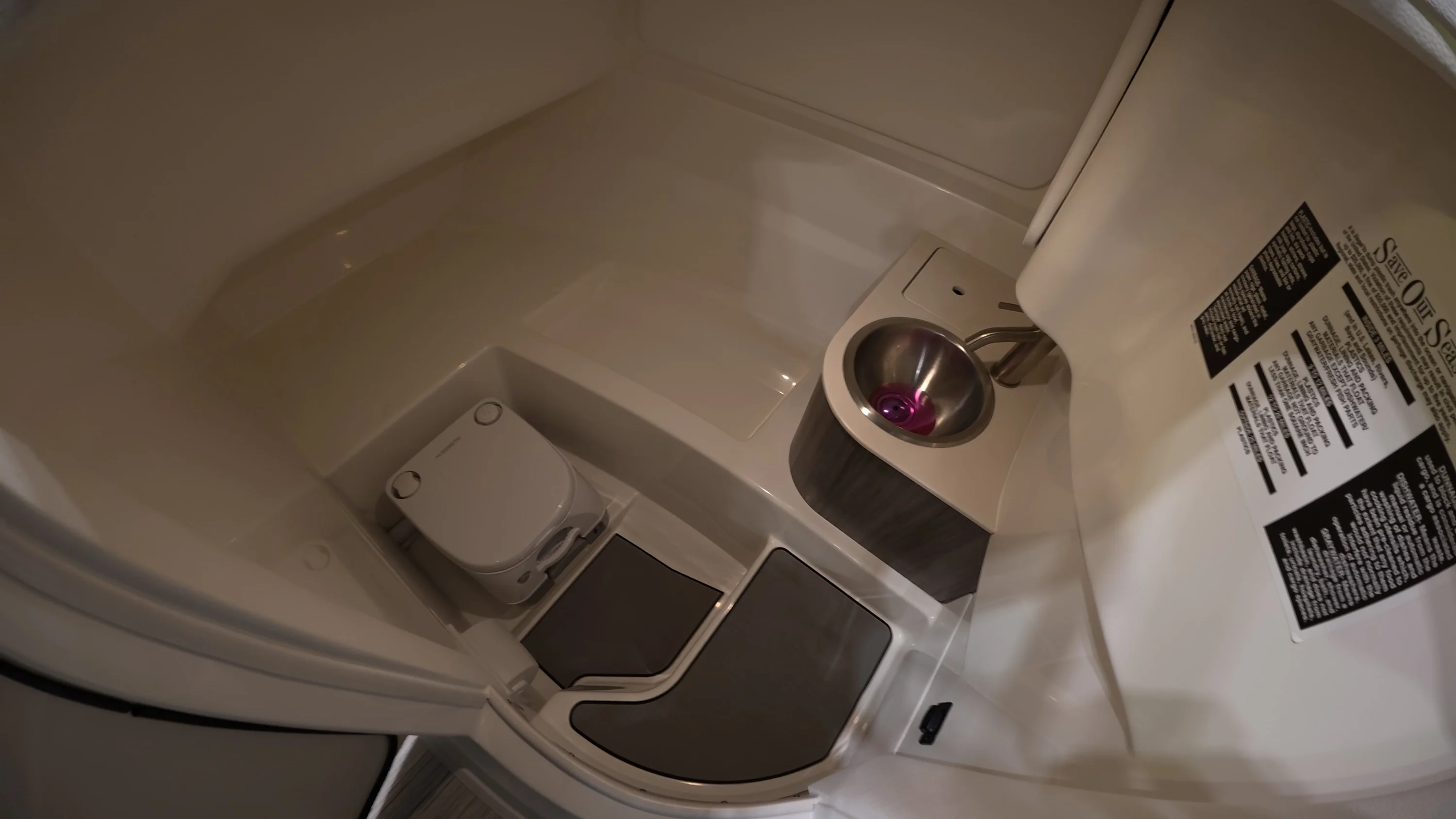 2026 Sea Ray SDX 250 Outboard Image Thumbnail #18