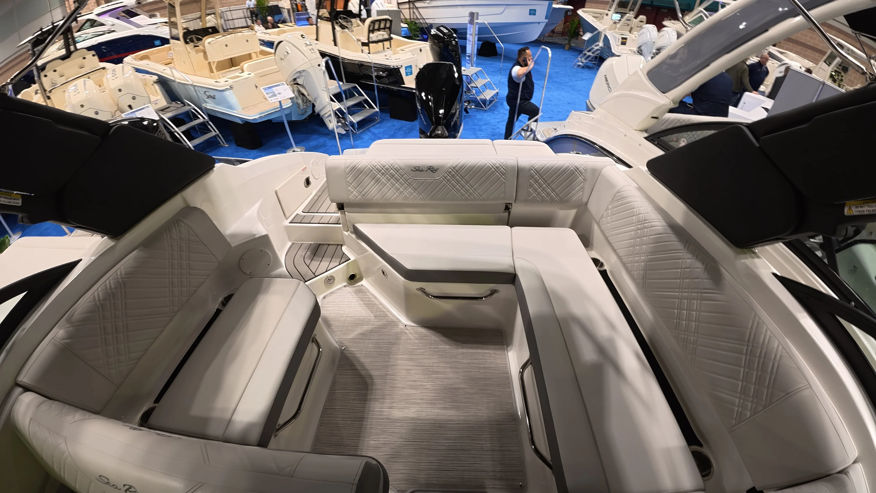 2026 Sea Ray SDX 250 Outboard Image Thumbnail #7