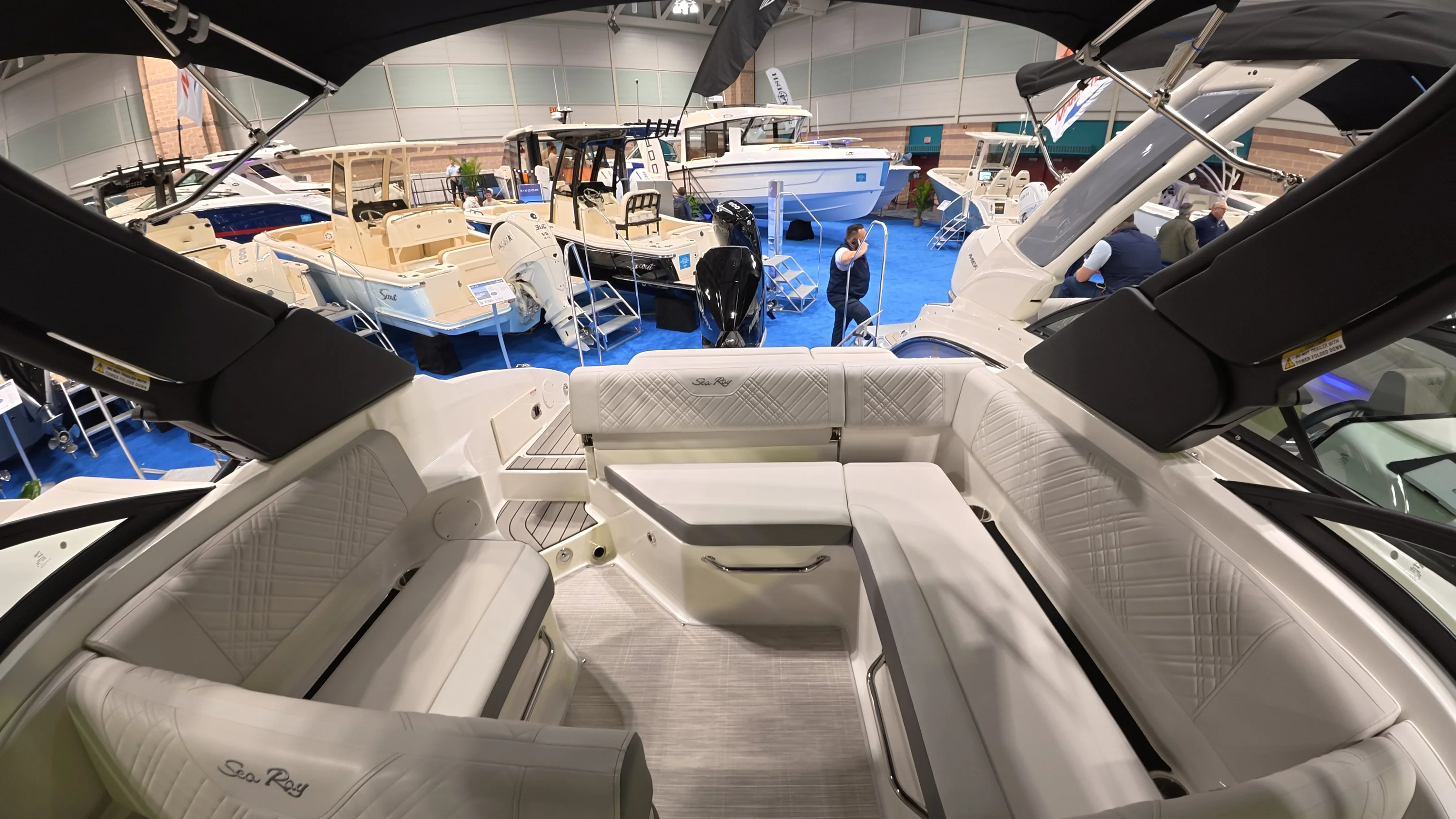 2026 Sea Ray SDX 250 Outboard Image Thumbnail #6