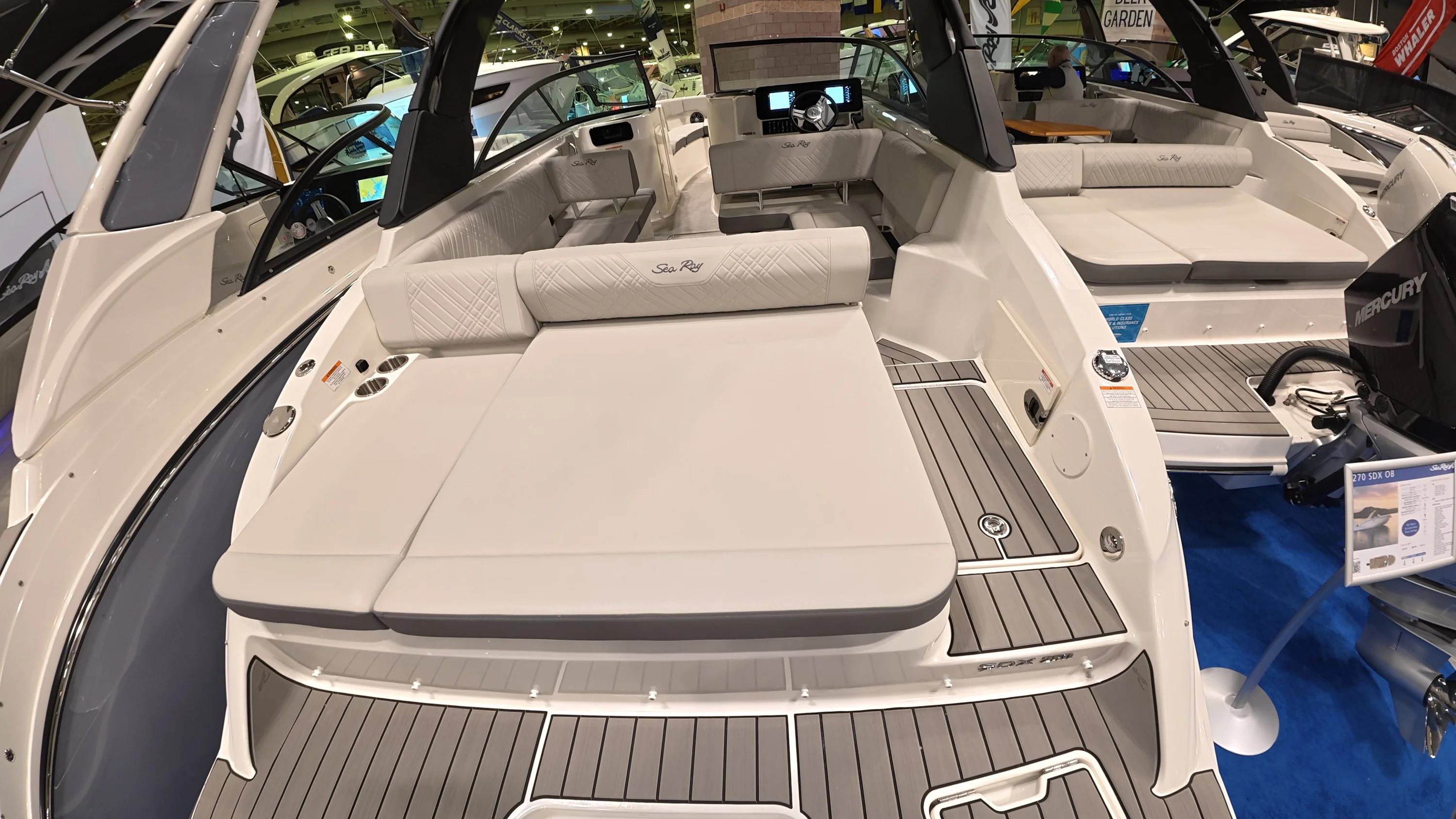 2026 Sea Ray SDX 250 Outboard Image Thumbnail #3