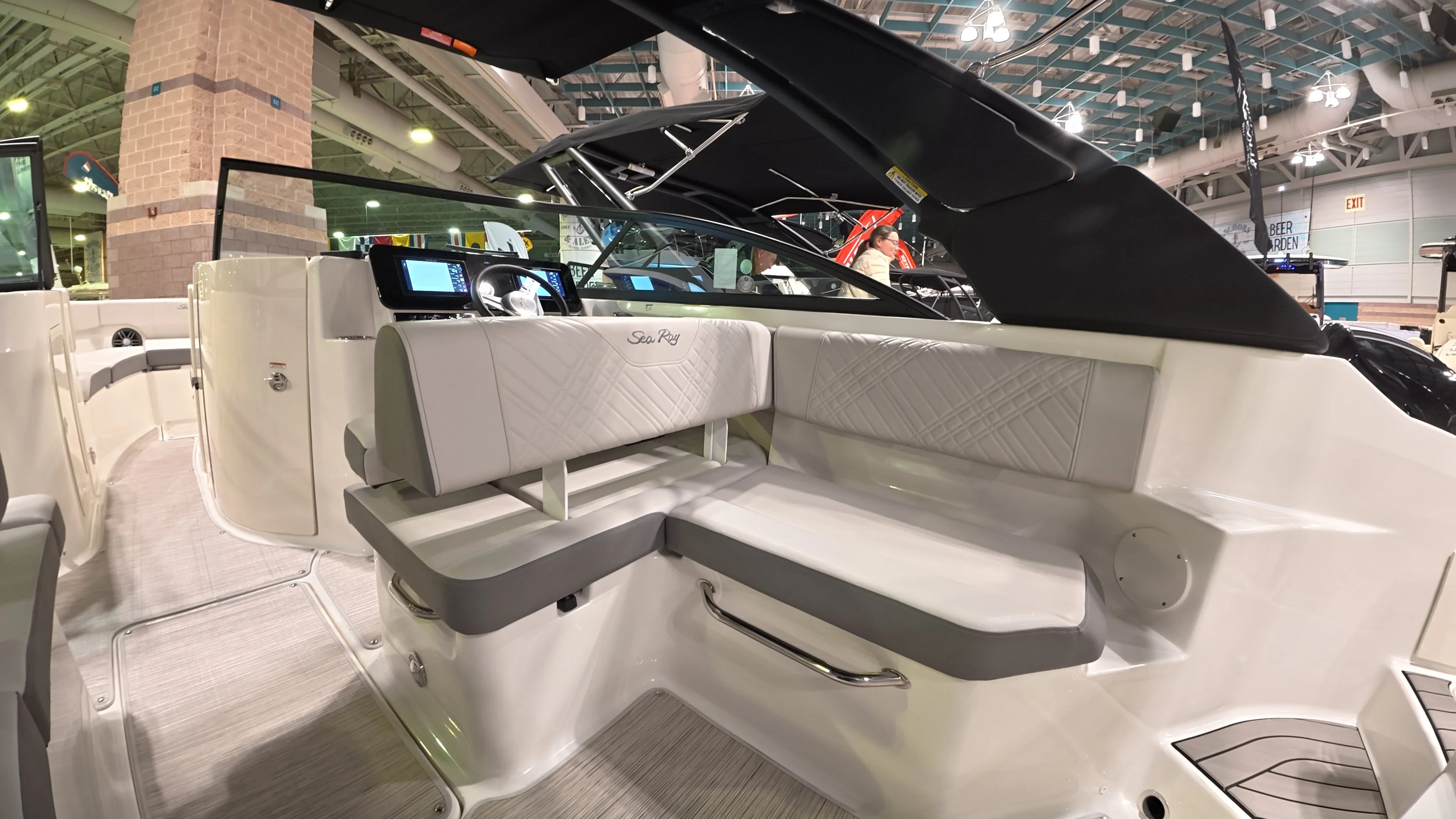 2026 Sea Ray SDX 250 Outboard Image Thumbnail #11