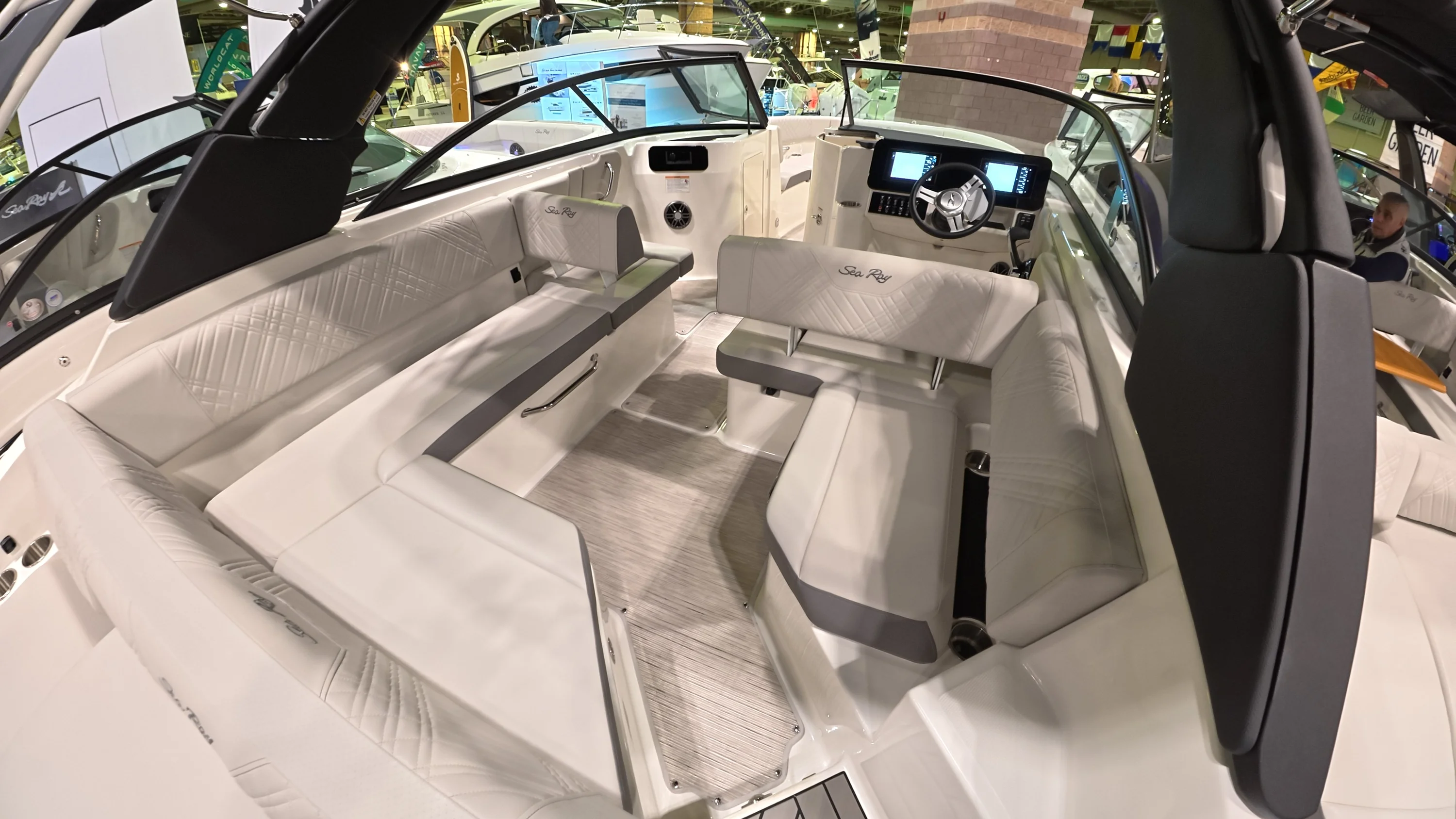 2026 Sea Ray SDX 250 Outboard Image Thumbnail #5