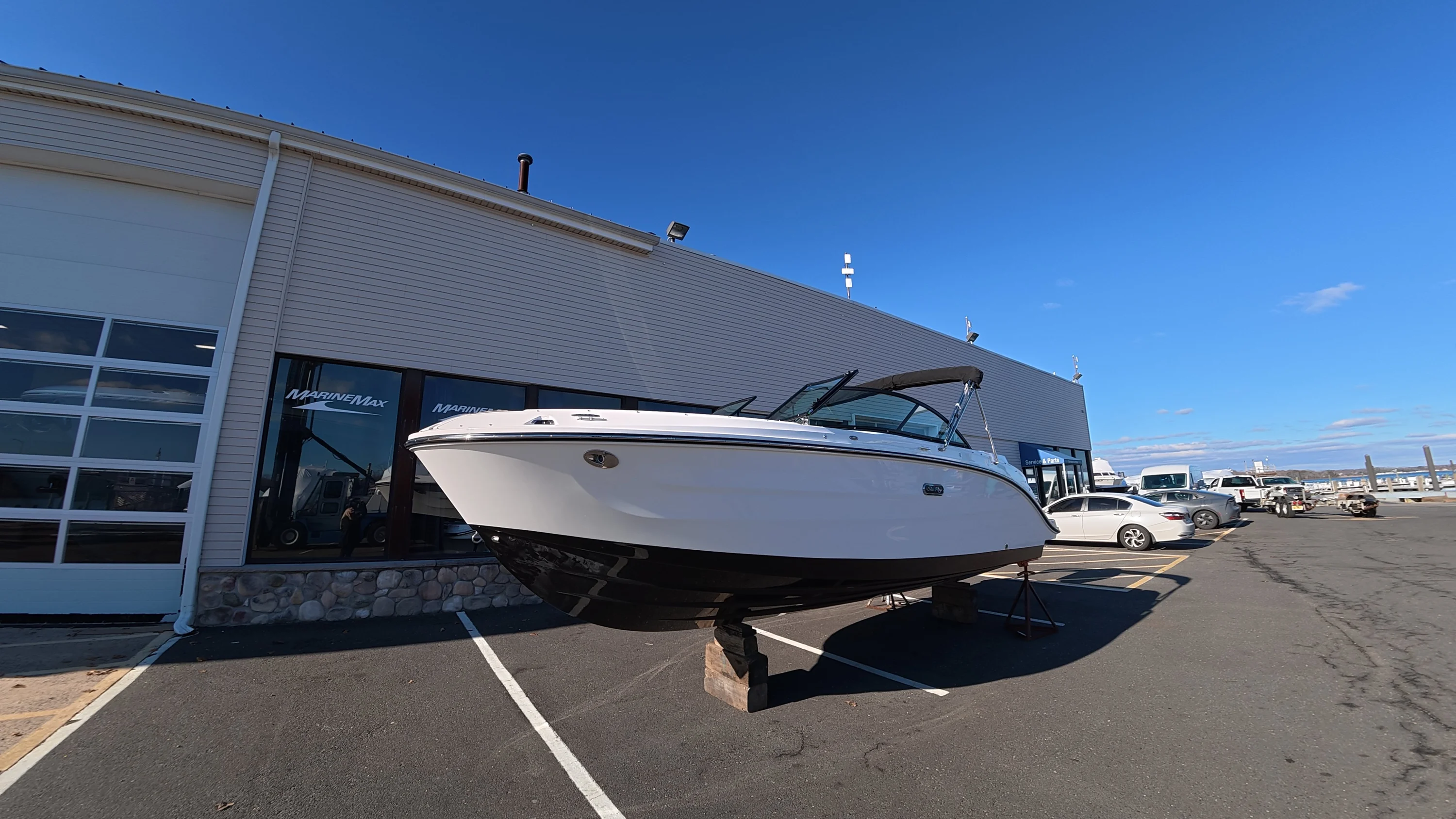 2026 Sea Ray SDX 230 Outboard Image Thumbnail #3