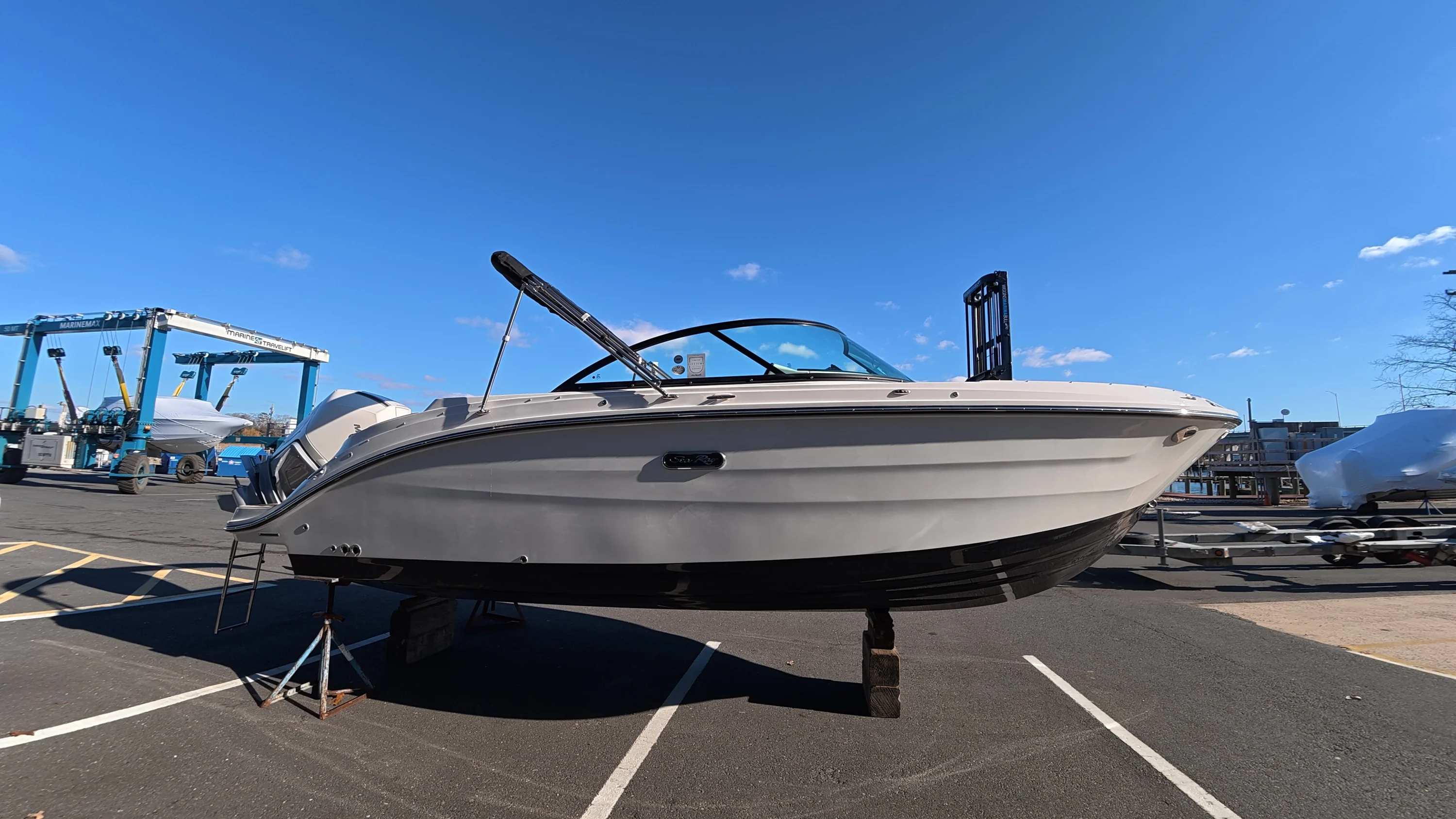 2026 Sea Ray SDX 230 Outboard Image Thumbnail #4