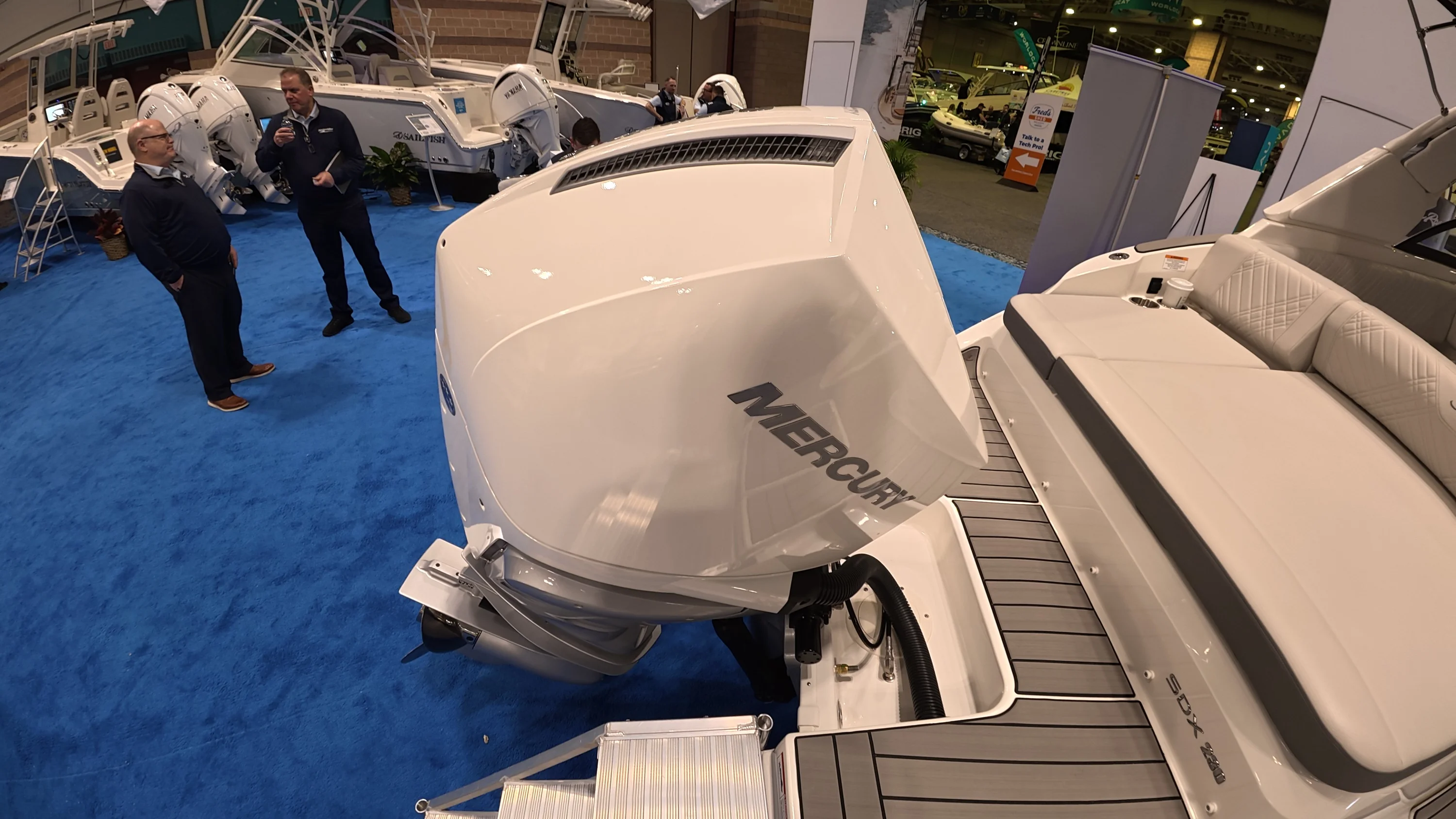 2026 Sea Ray SDX 230 Outboard Image Thumbnail #1
