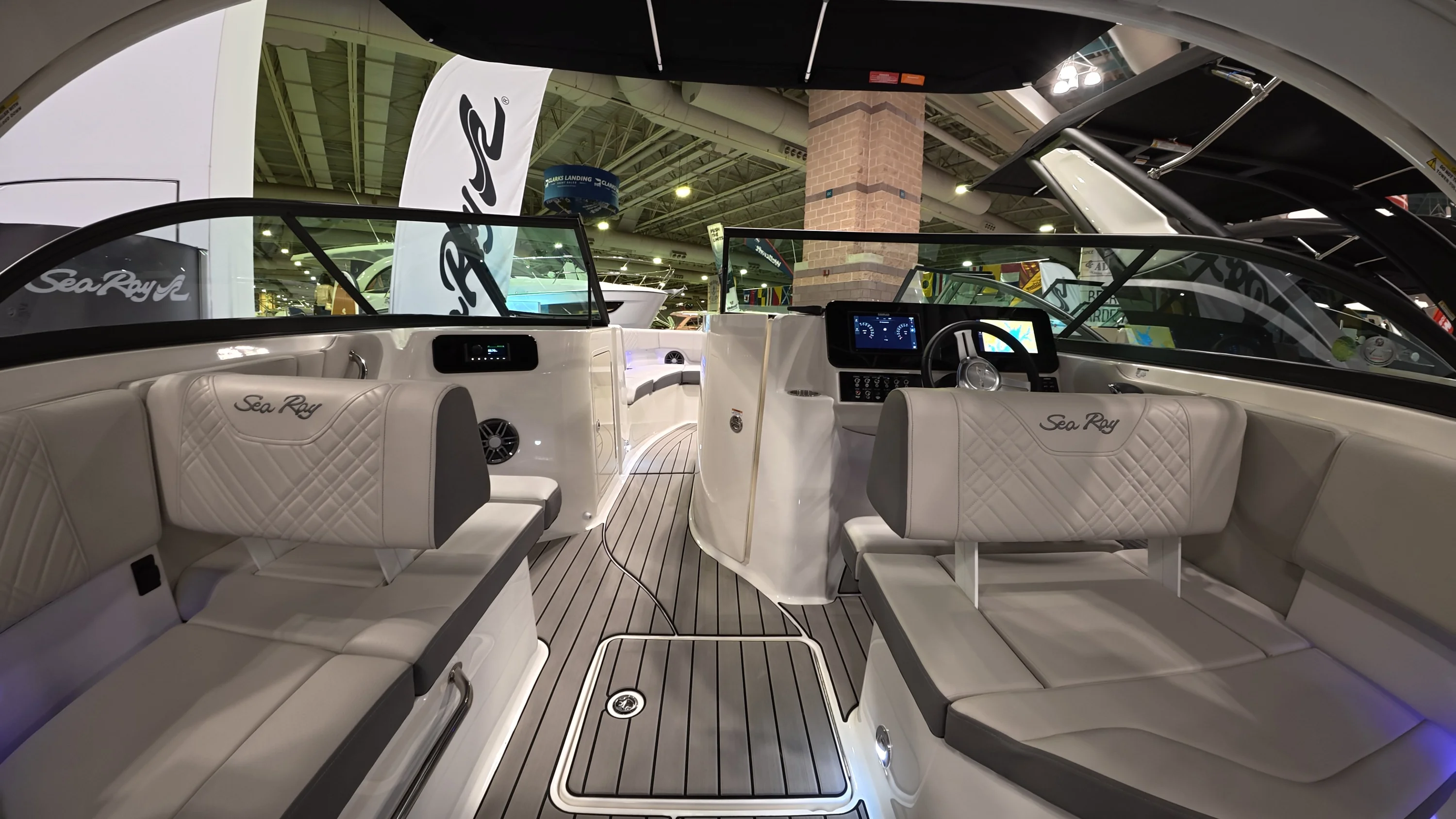 2026 Sea Ray SDX 230 Outboard Image Thumbnail #14