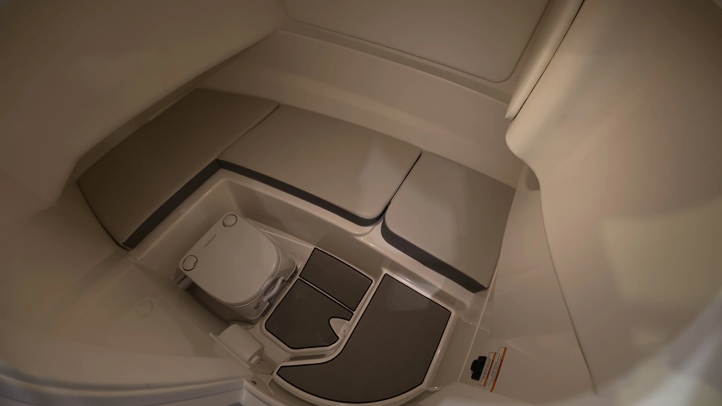 2026 Sea Ray SDX 230 Outboard Image Thumbnail #22