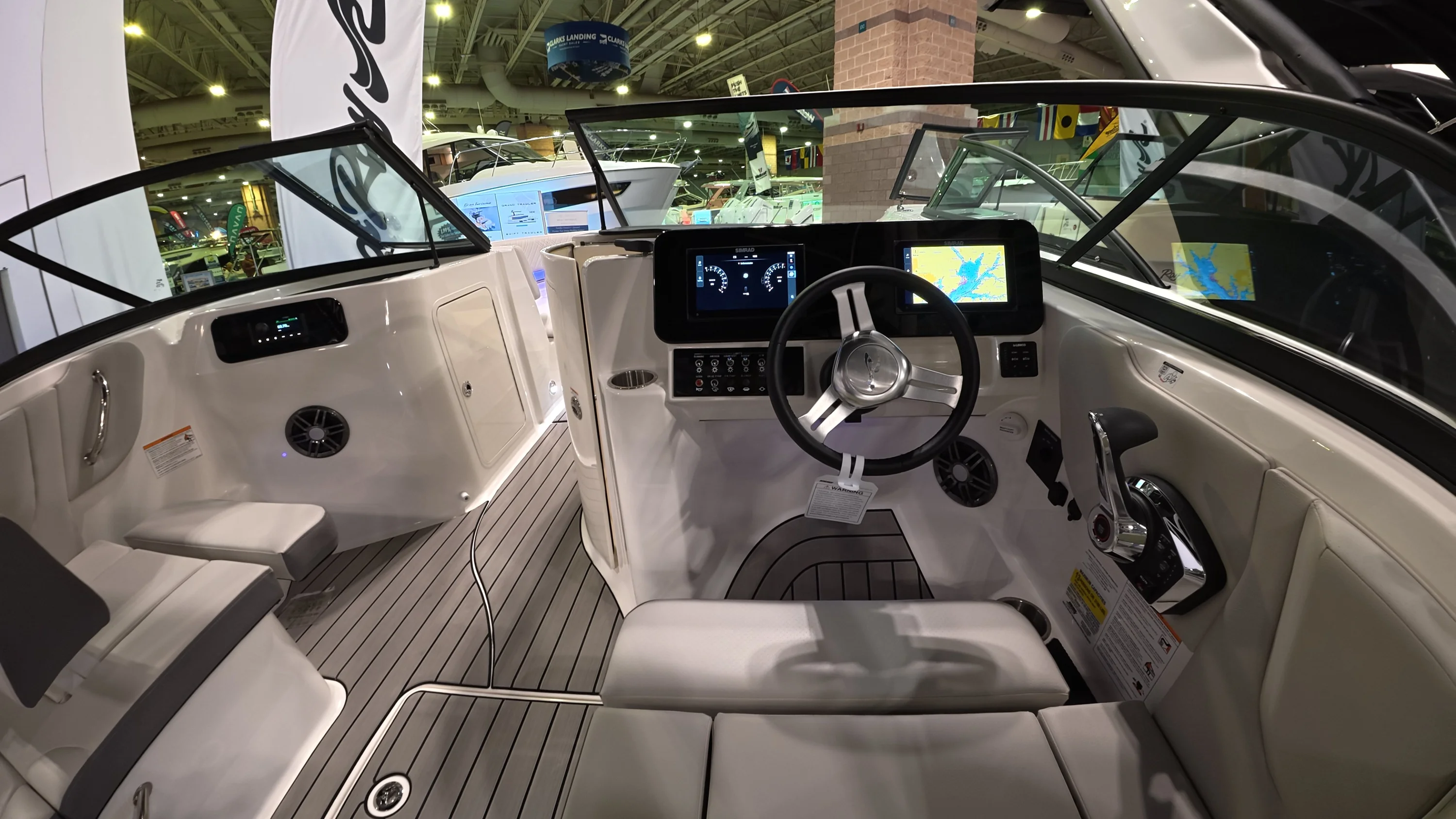 2026 Sea Ray SDX 230 Outboard Image Thumbnail #16