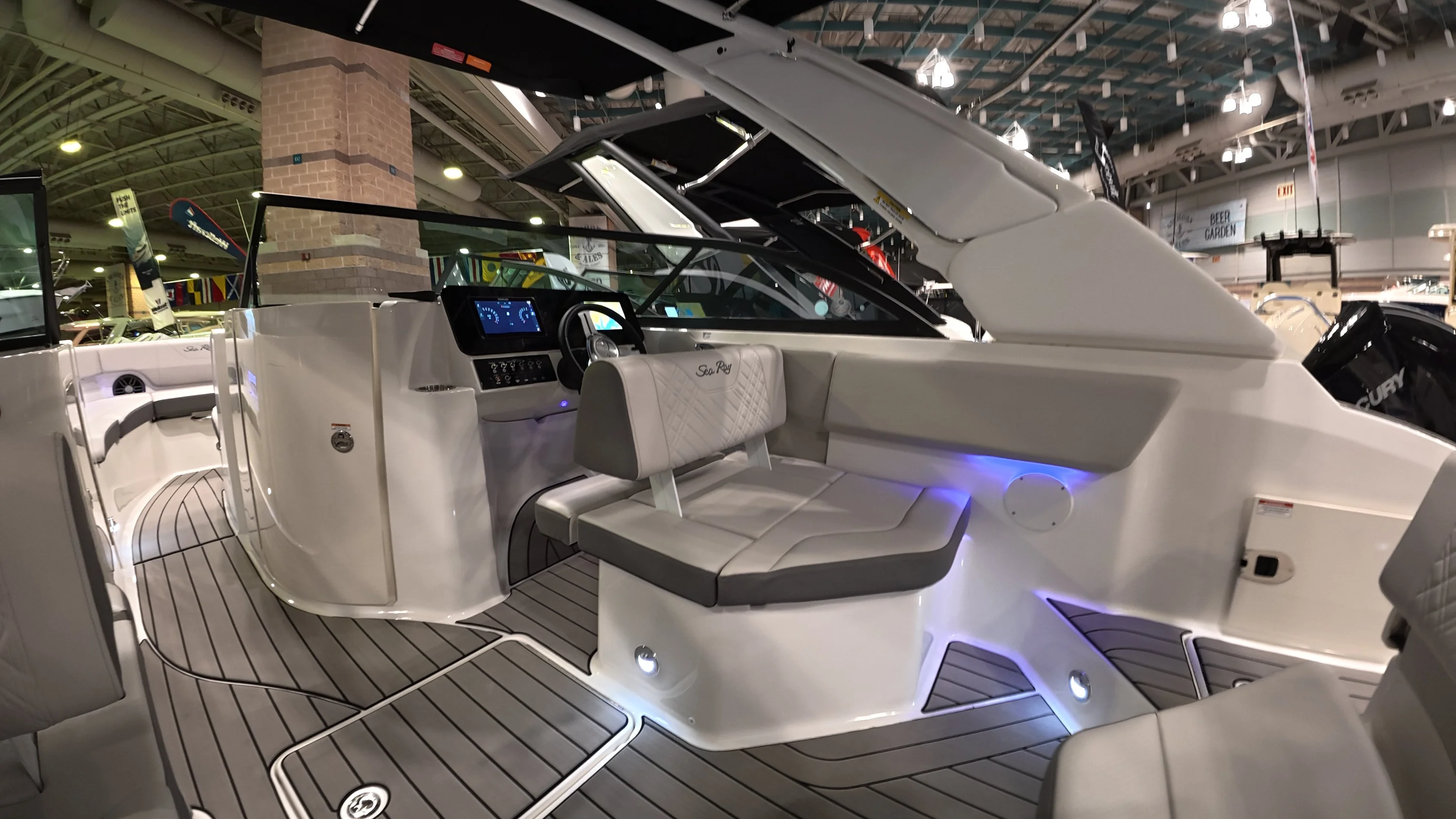 2026 Sea Ray SDX 230 Outboard Image Thumbnail #13