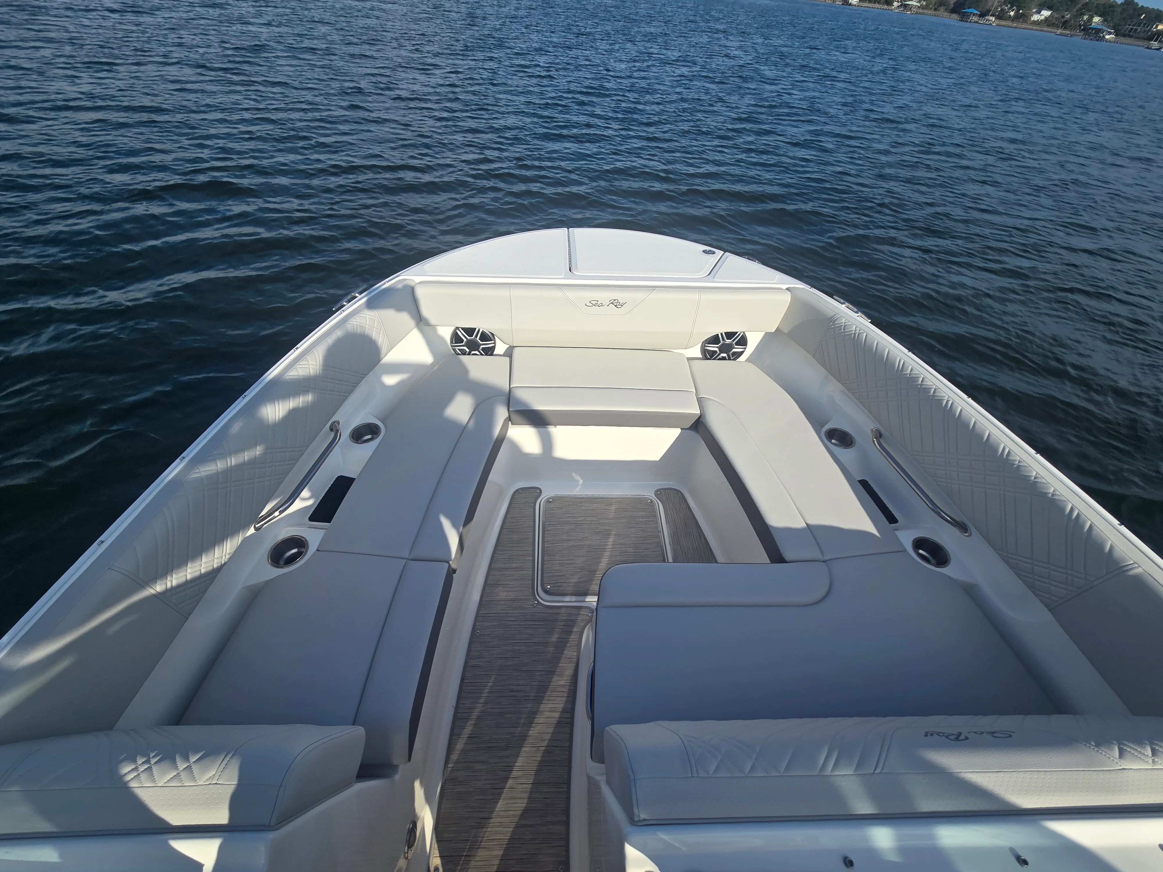 2026 Sea Ray SDX 270 Outboard Image Thumbnail #23