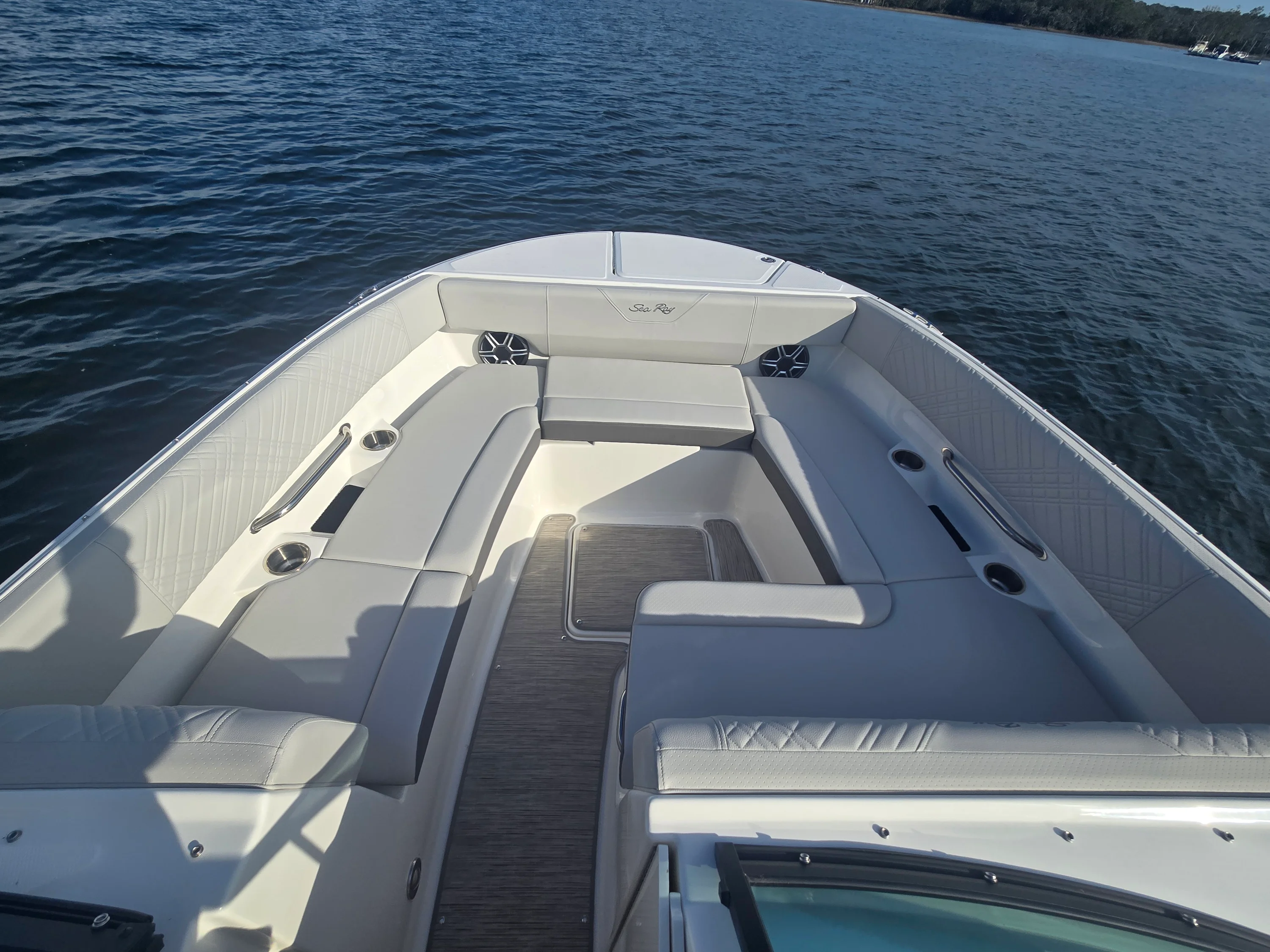 2026 Sea Ray SDX 270 Outboard Image Thumbnail #20