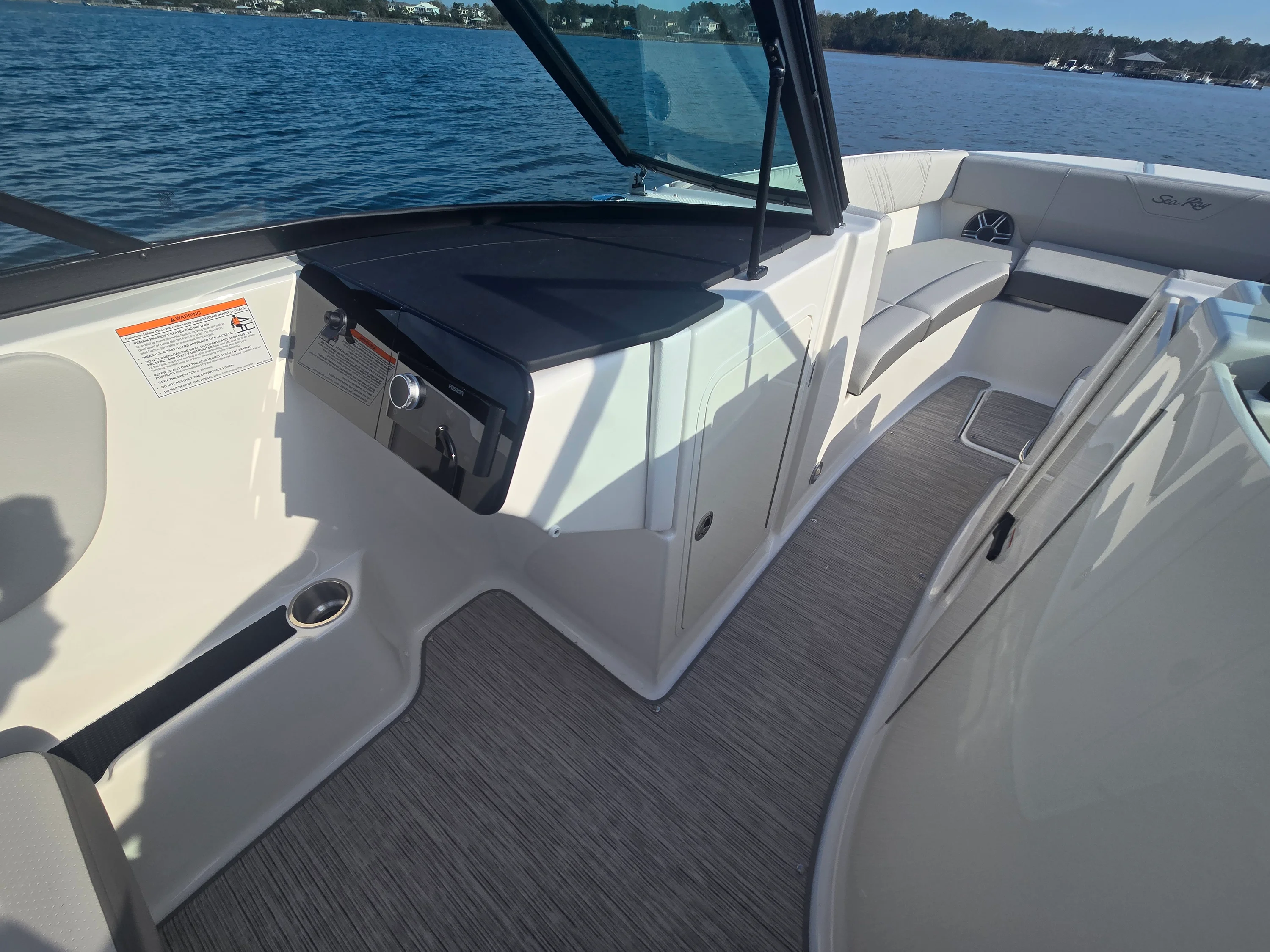 2026 Sea Ray SDX 270 Outboard Image Thumbnail #18