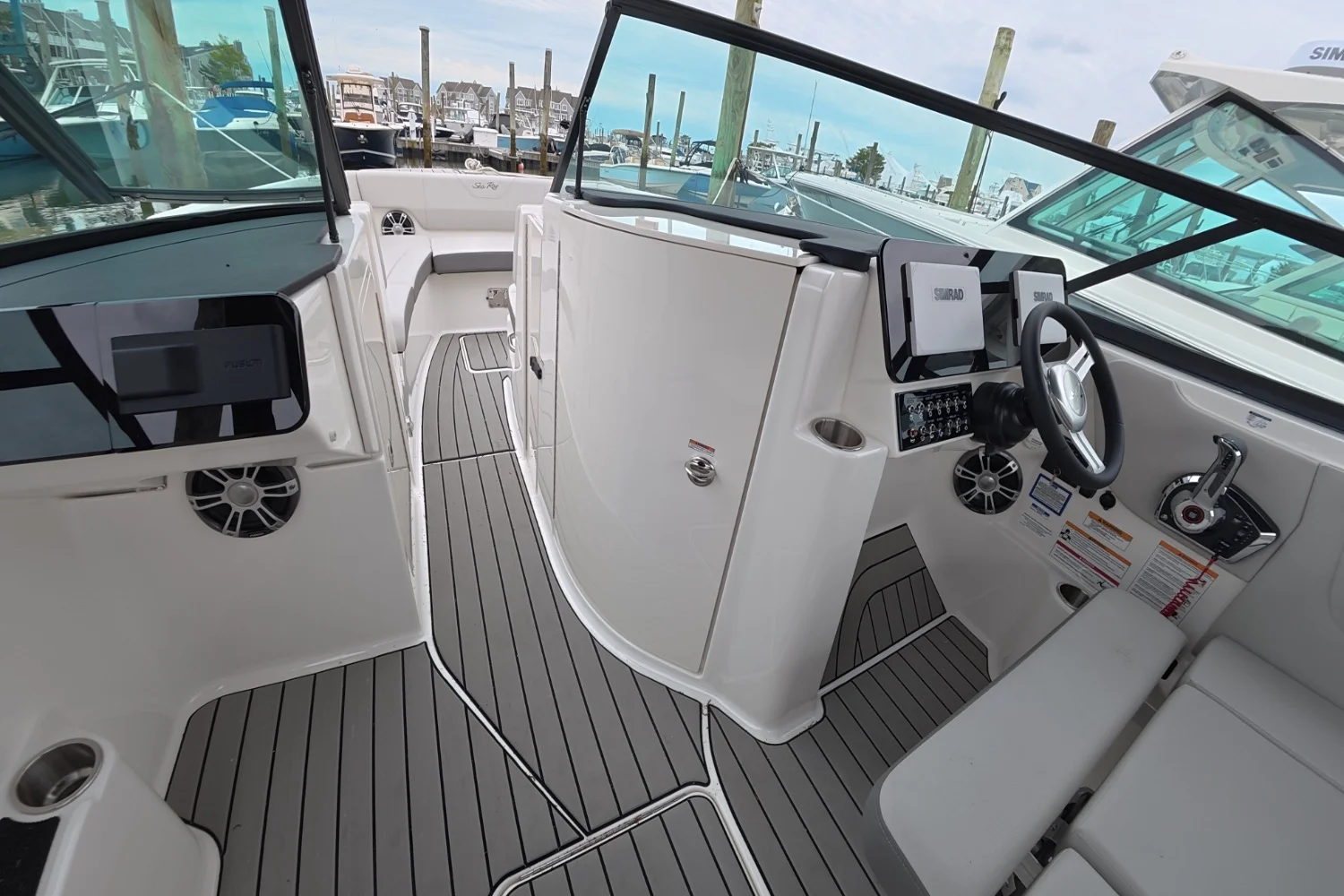 2026 Sea Ray SDX 270 Outboard Image Thumbnail #19