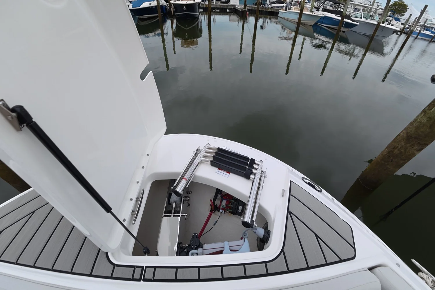 2026 Sea Ray SDX 270 Outboard Image Thumbnail #29