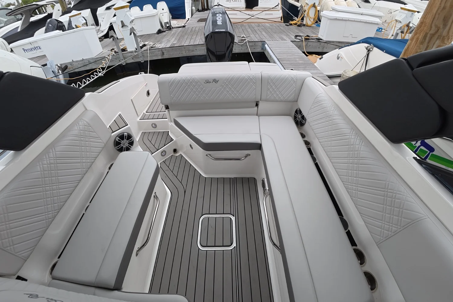 2026 Sea Ray SDX 270 Outboard Image Thumbnail #5