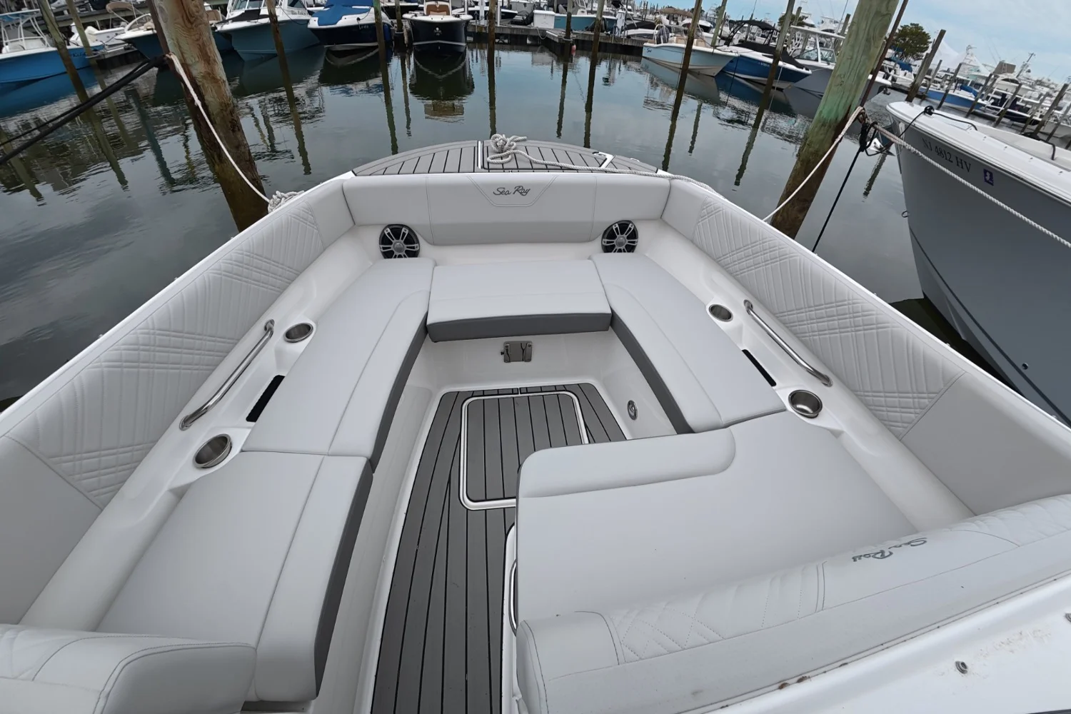 2026 Sea Ray SDX 270 Outboard Image Thumbnail #27