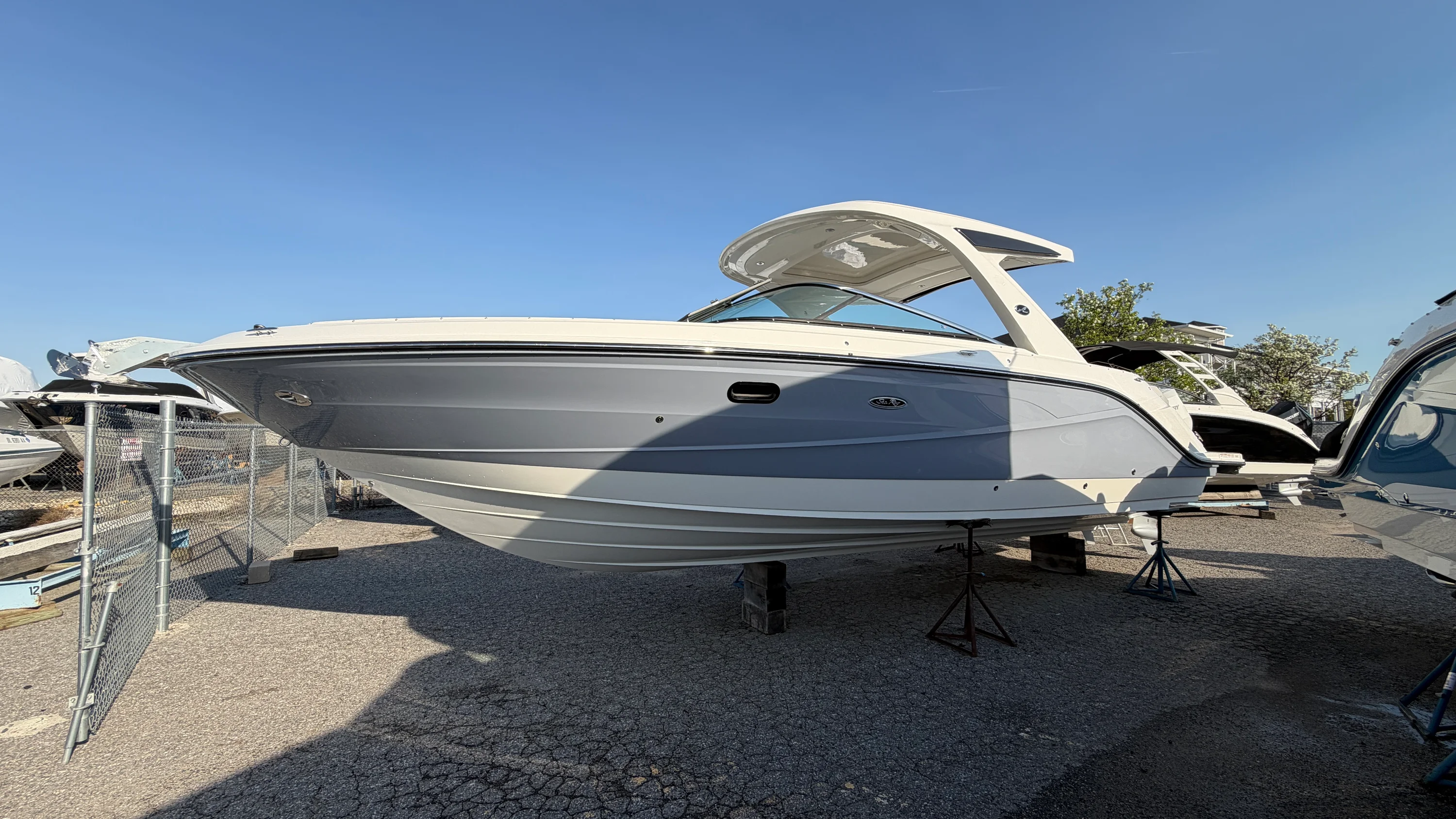 2026 Sea Ray SLX 310 Outboard Image Thumbnail #53