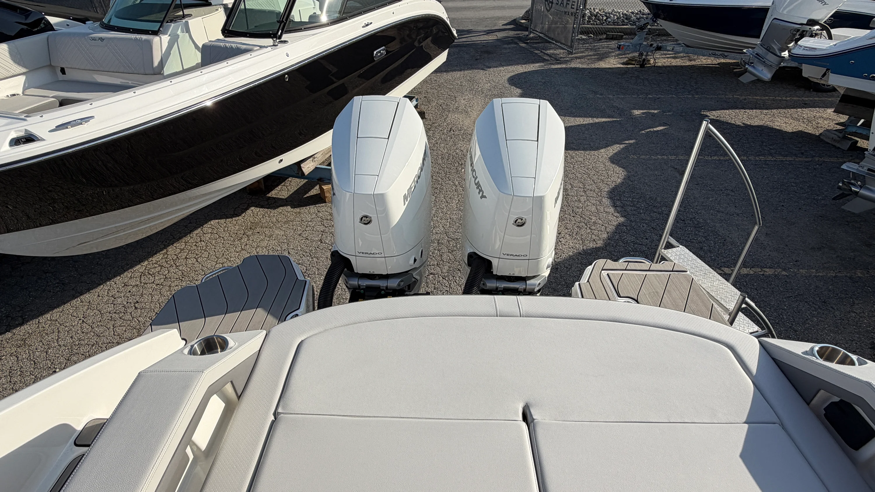2026 Sea Ray SLX 310 Outboard Image Thumbnail #3