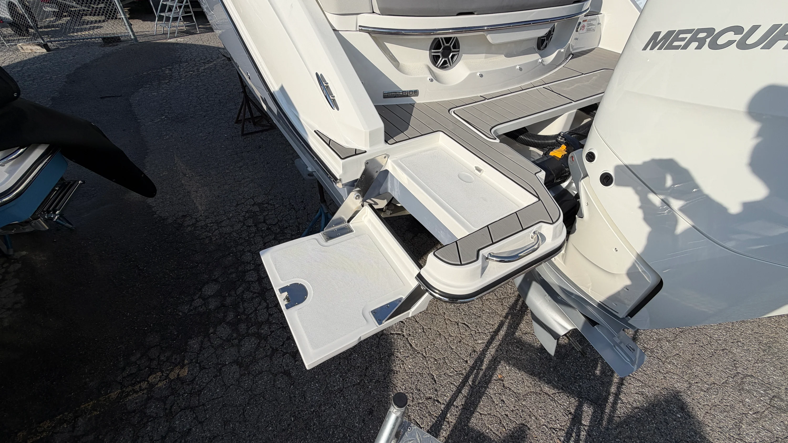 2026 Sea Ray SLX 310 Outboard Image Thumbnail #50