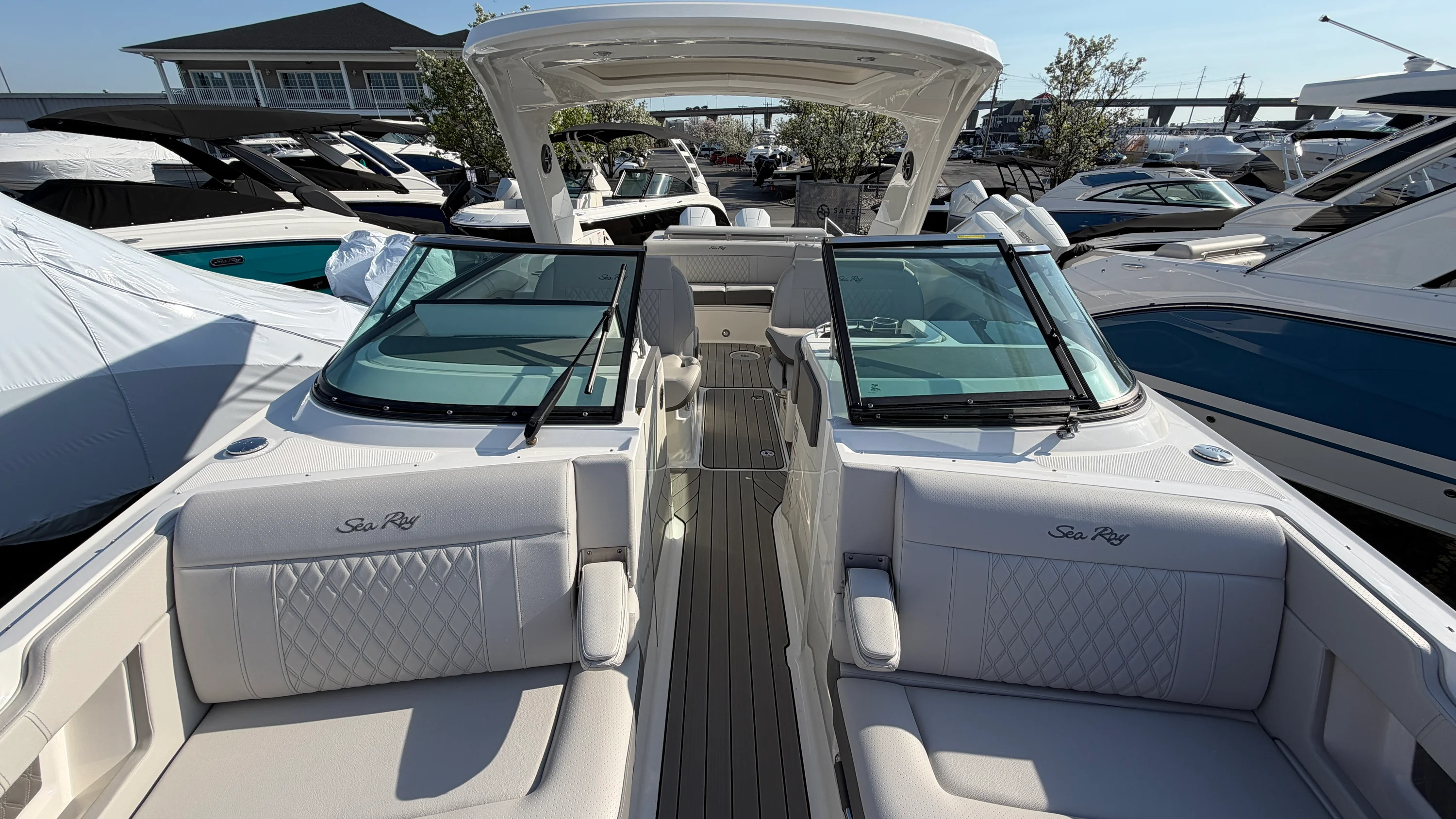 2026 Sea Ray SLX 310 Outboard Image Thumbnail #42