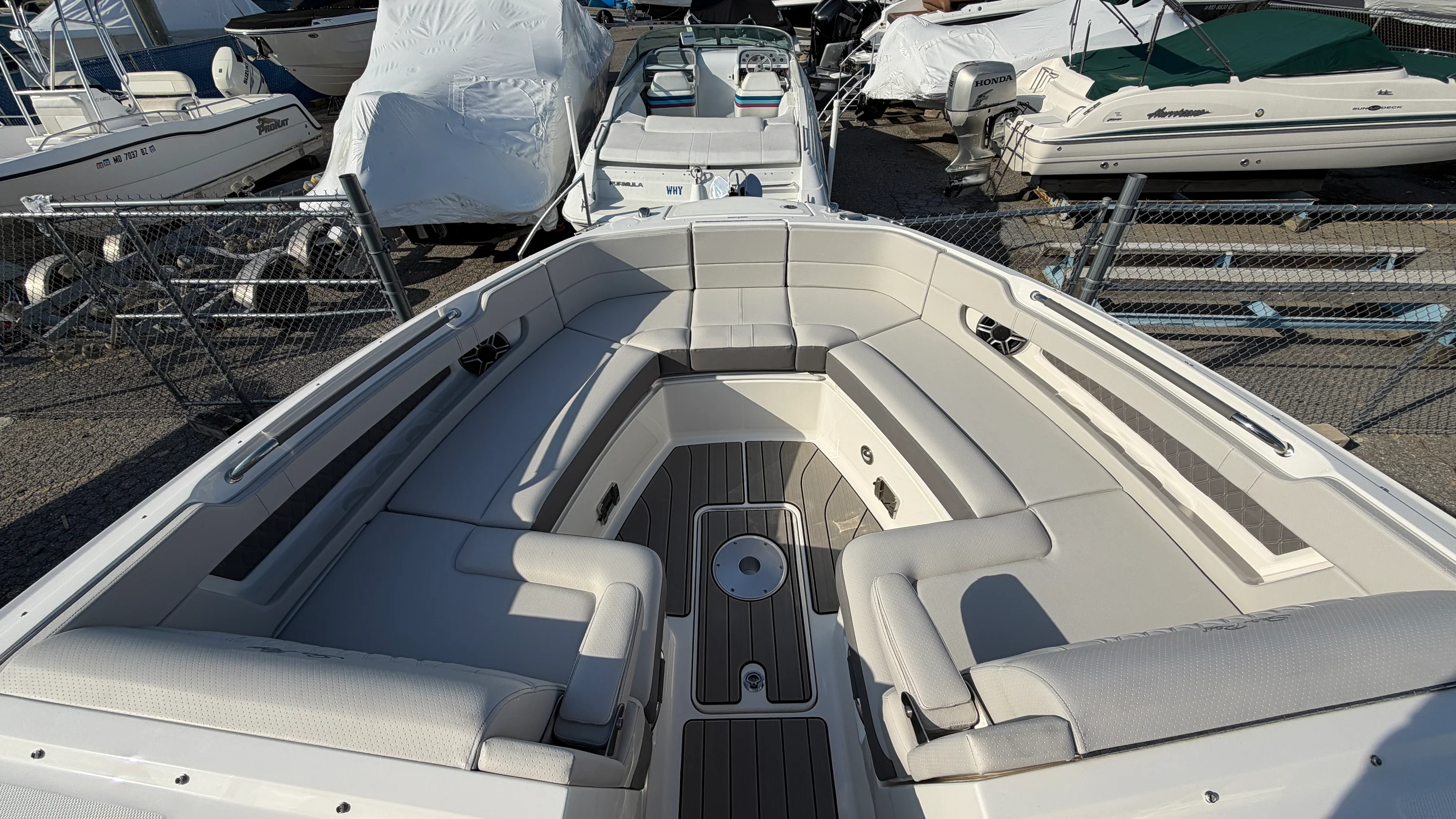 2026 Sea Ray SLX 310 Outboard Image Thumbnail #41