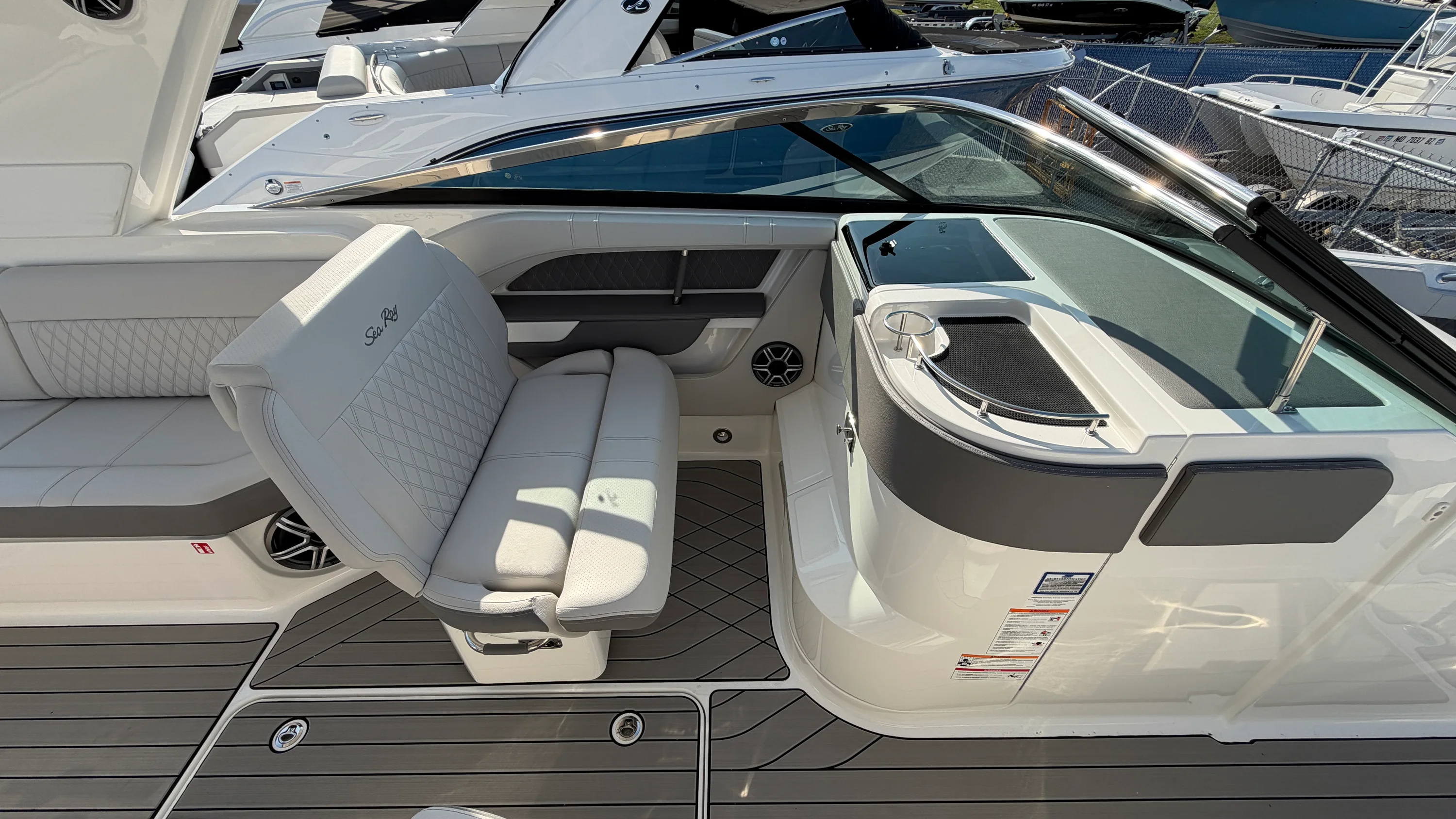 2026 Sea Ray SLX 310 Outboard Image Thumbnail #35