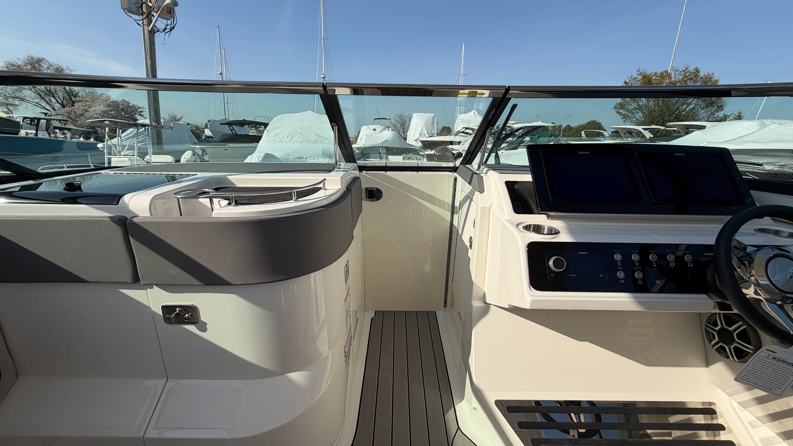 2026 Sea Ray SLX 310 Outboard Image Thumbnail #39