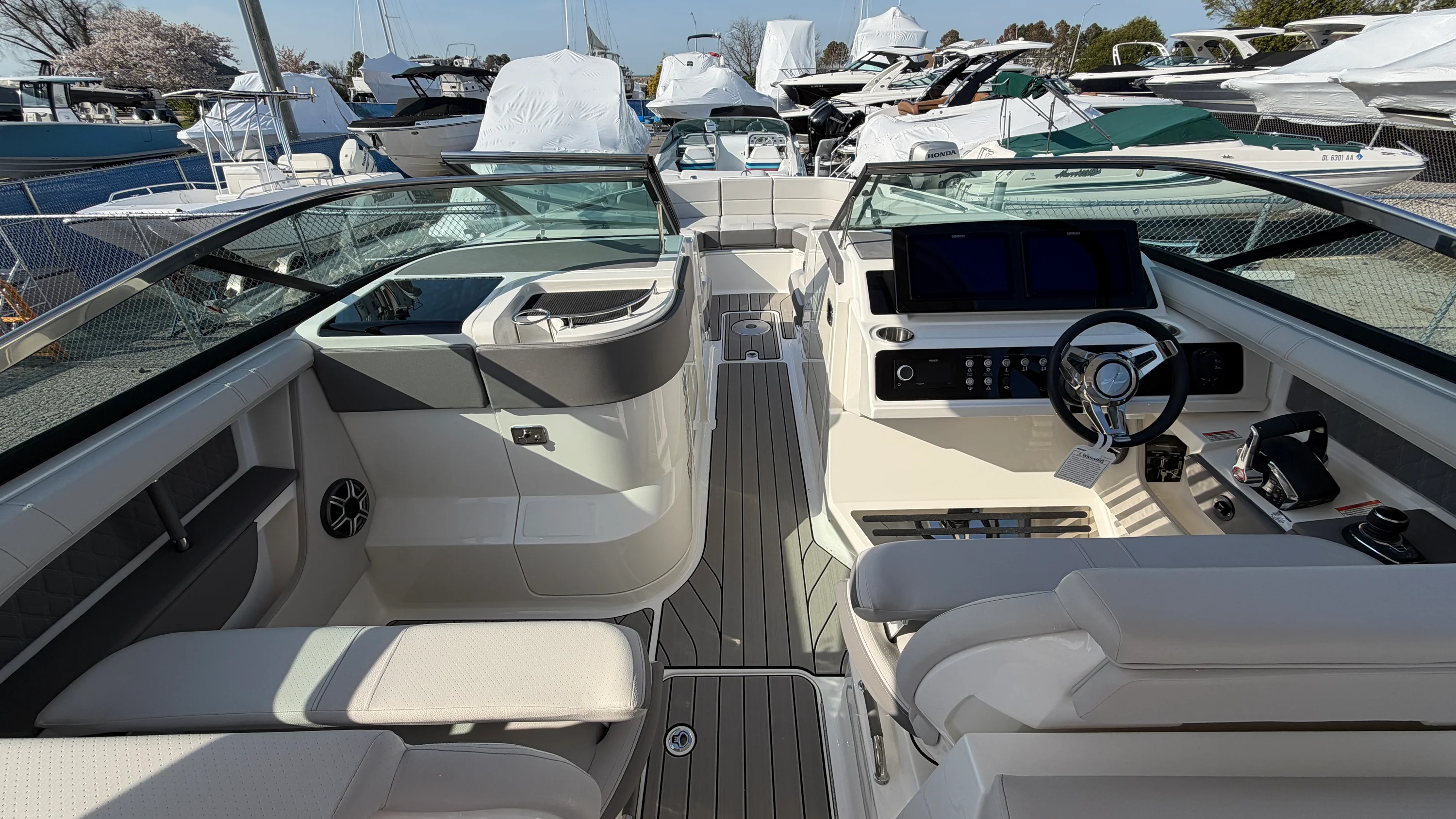 2026 Sea Ray SLX 310 Outboard Image Thumbnail #22