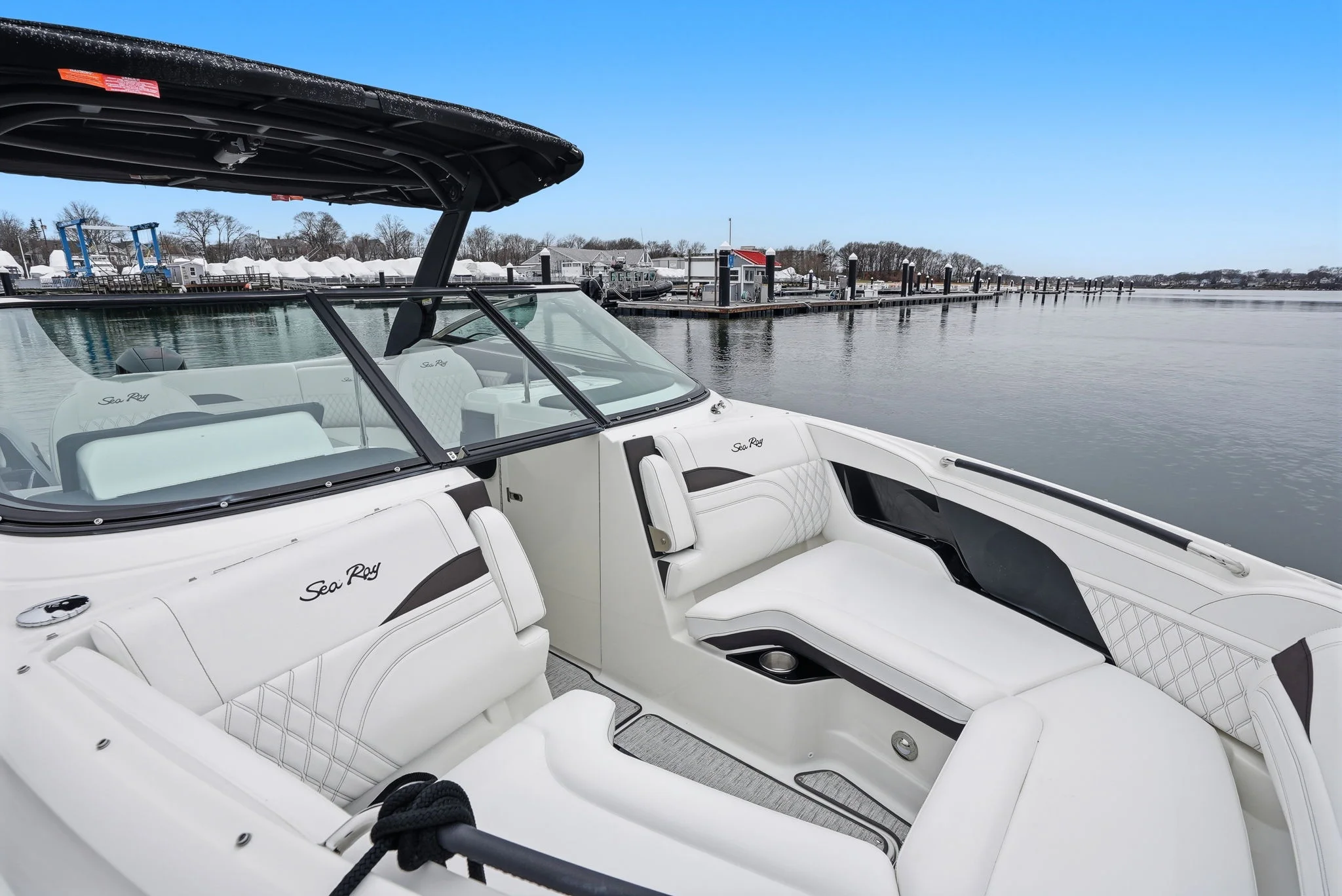 2026 Sea Ray SLX 260 Outboard Image Thumbnail #25